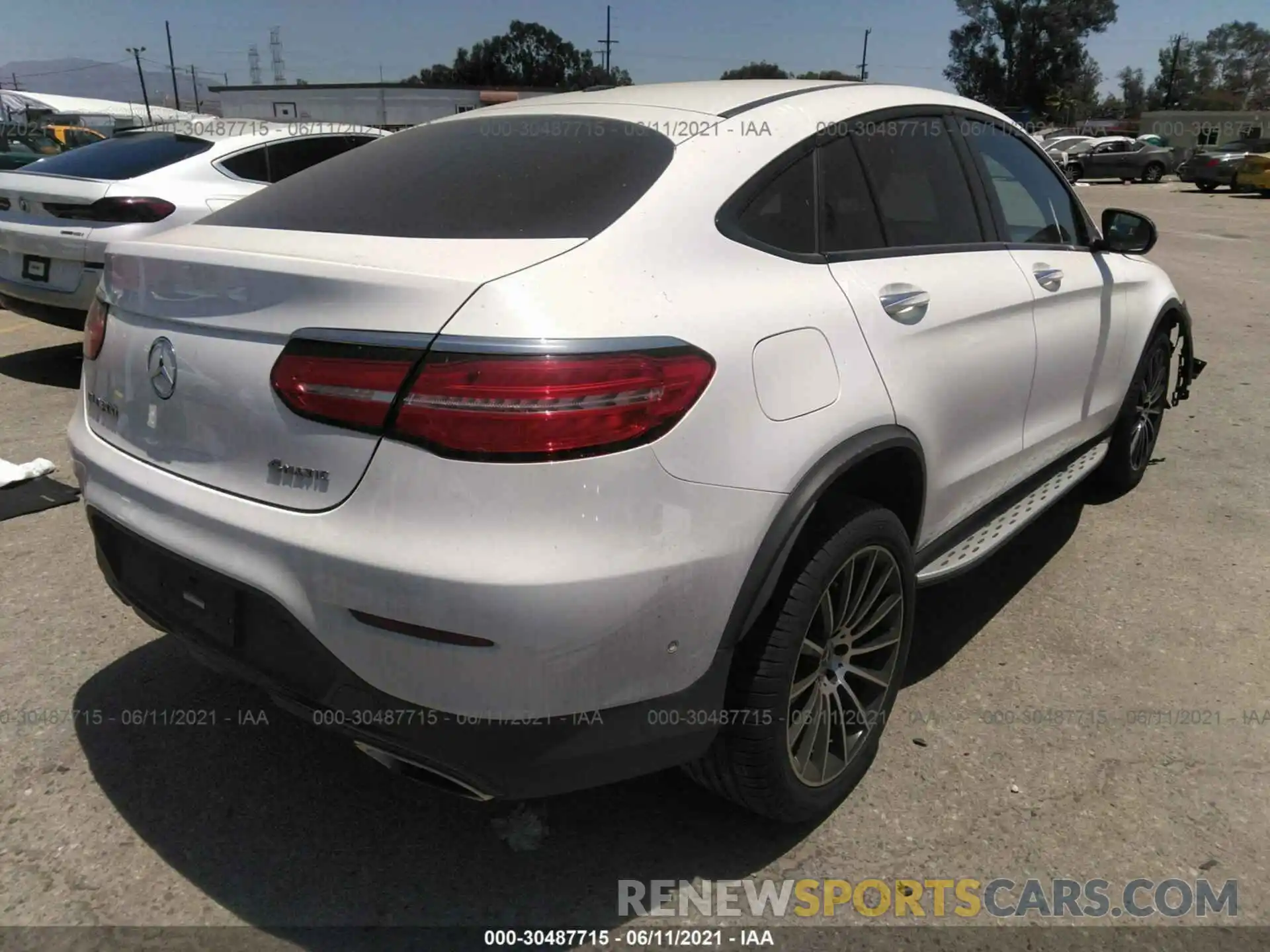 4 Photograph of a damaged car WDC0J4KB8KF660106 MERCEDES-BENZ GLC 2019