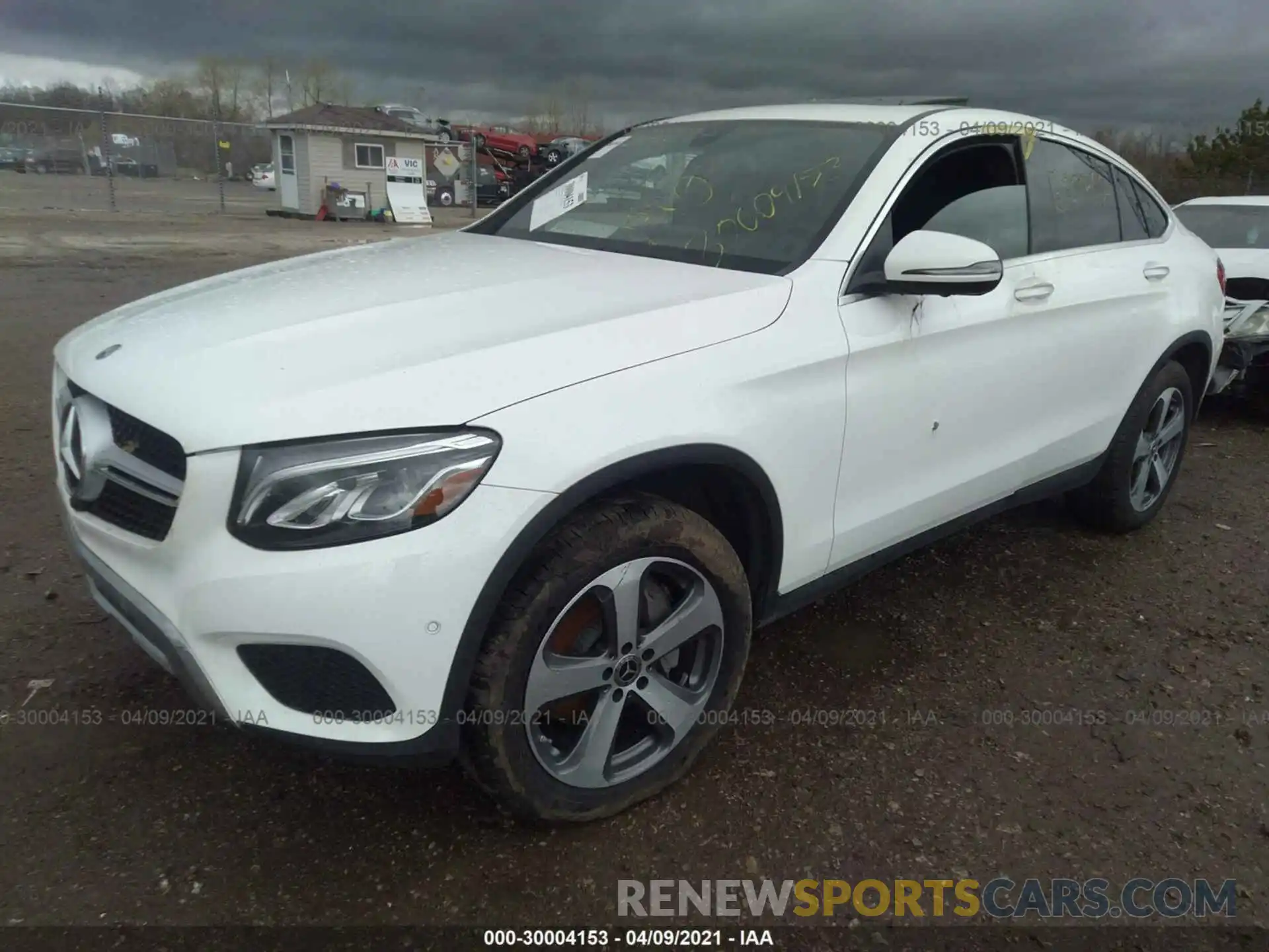 2 Photograph of a damaged car WDC0J4KB9KF574920 MERCEDES-BENZ GLC 2019