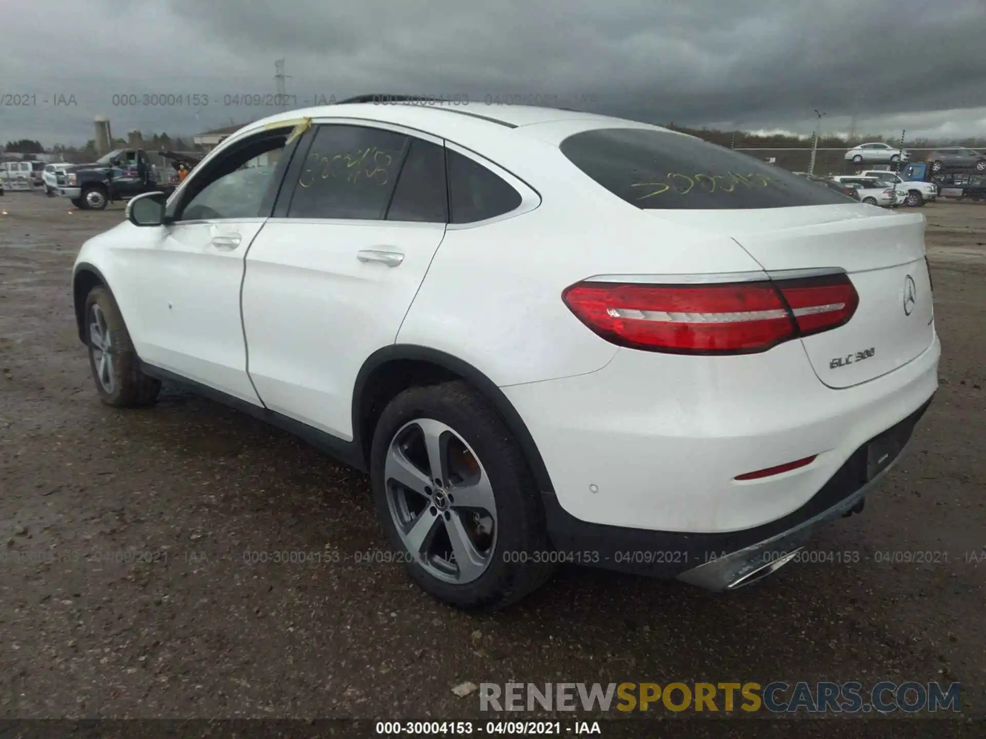 3 Photograph of a damaged car WDC0J4KB9KF574920 MERCEDES-BENZ GLC 2019