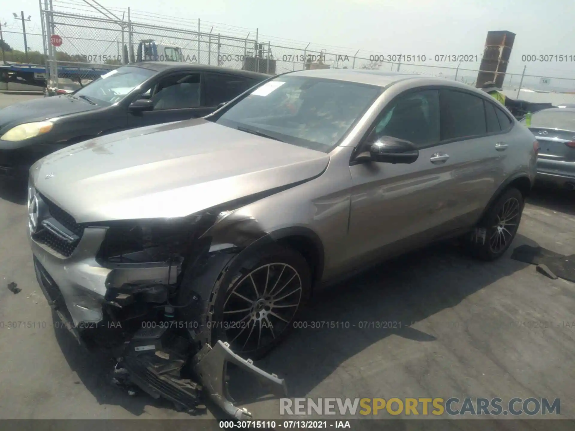 2 Photograph of a damaged car WDC0J4KB9KF604997 MERCEDES-BENZ GLC 2019