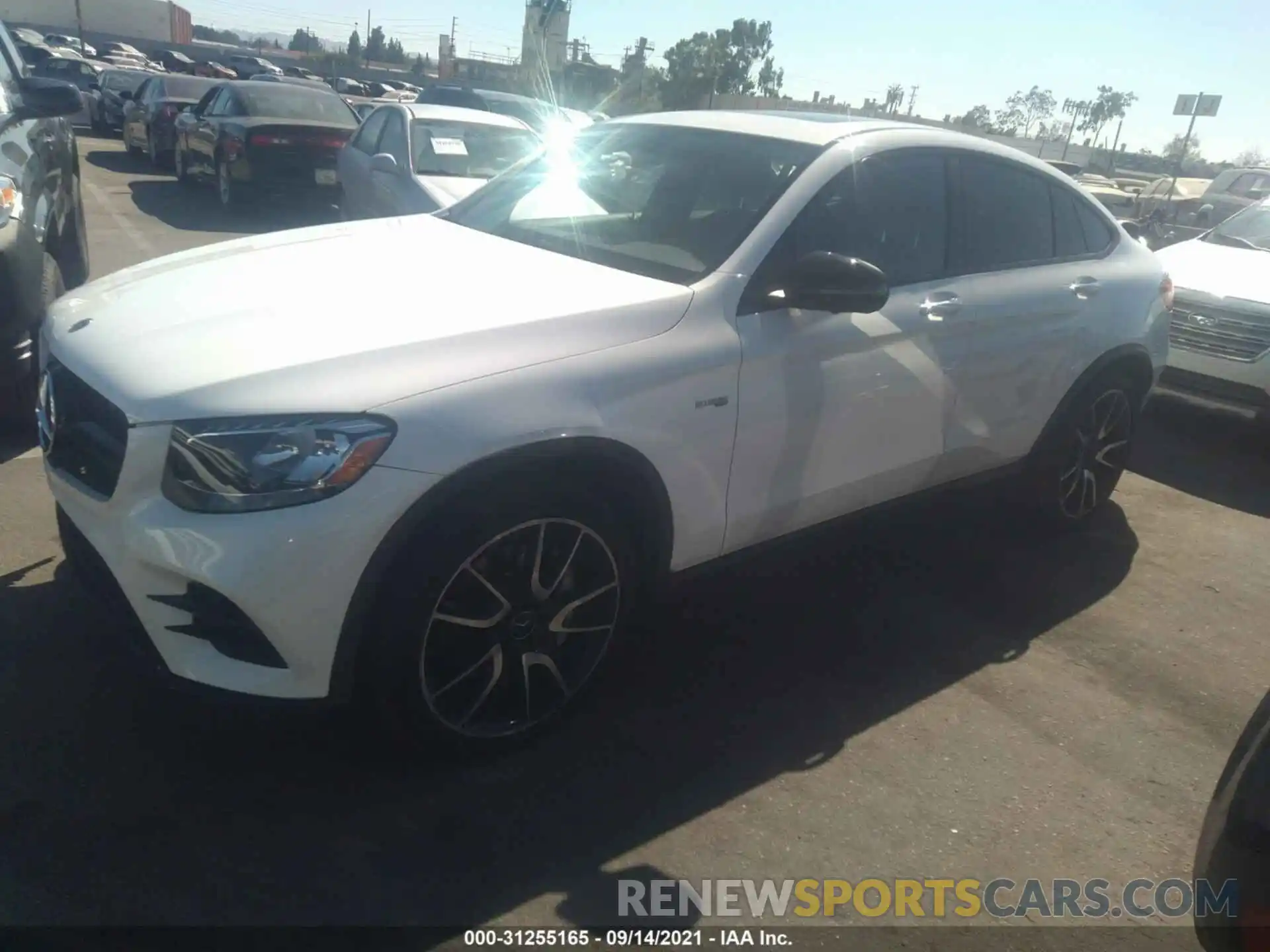 2 Photograph of a damaged car WDC0J6EB4KF524238 MERCEDES-BENZ GLC 2019