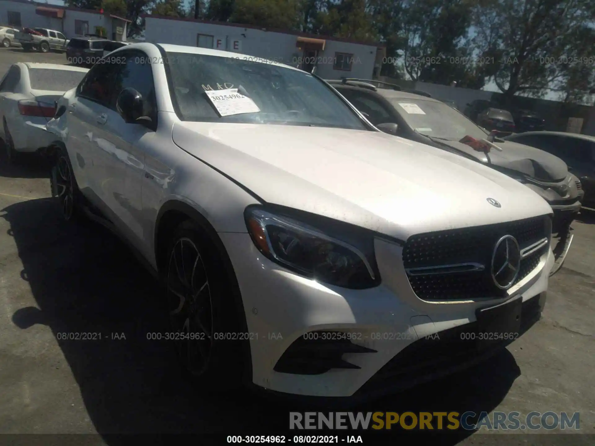 1 Photograph of a damaged car WDC0J6EBXKF643945 MERCEDES-BENZ GLC 2019