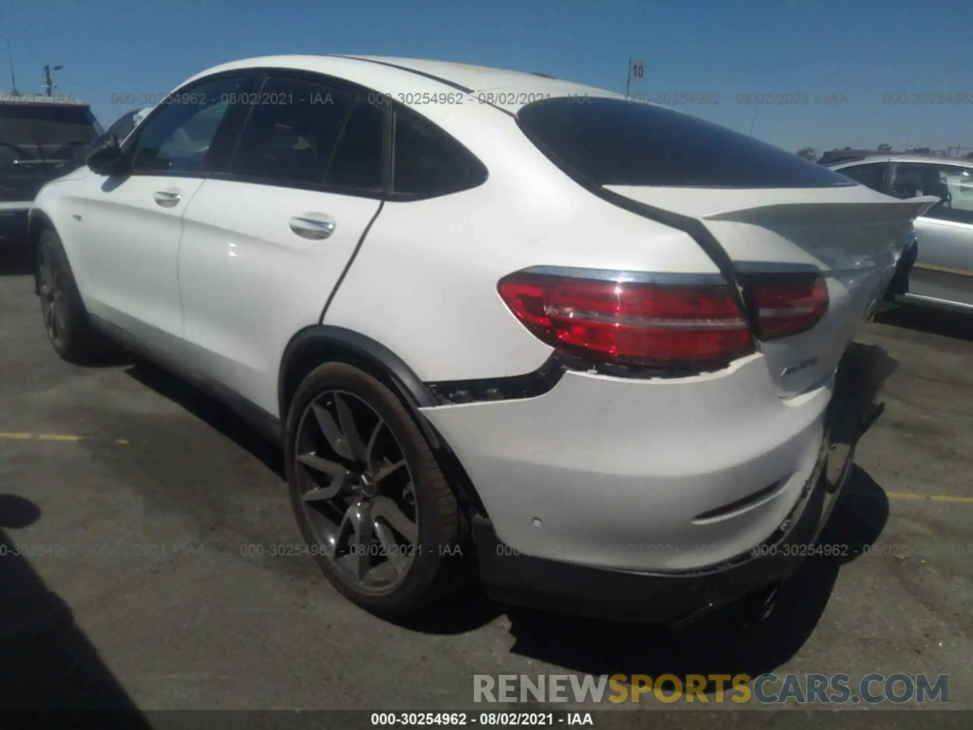 3 Photograph of a damaged car WDC0J6EBXKF643945 MERCEDES-BENZ GLC 2019