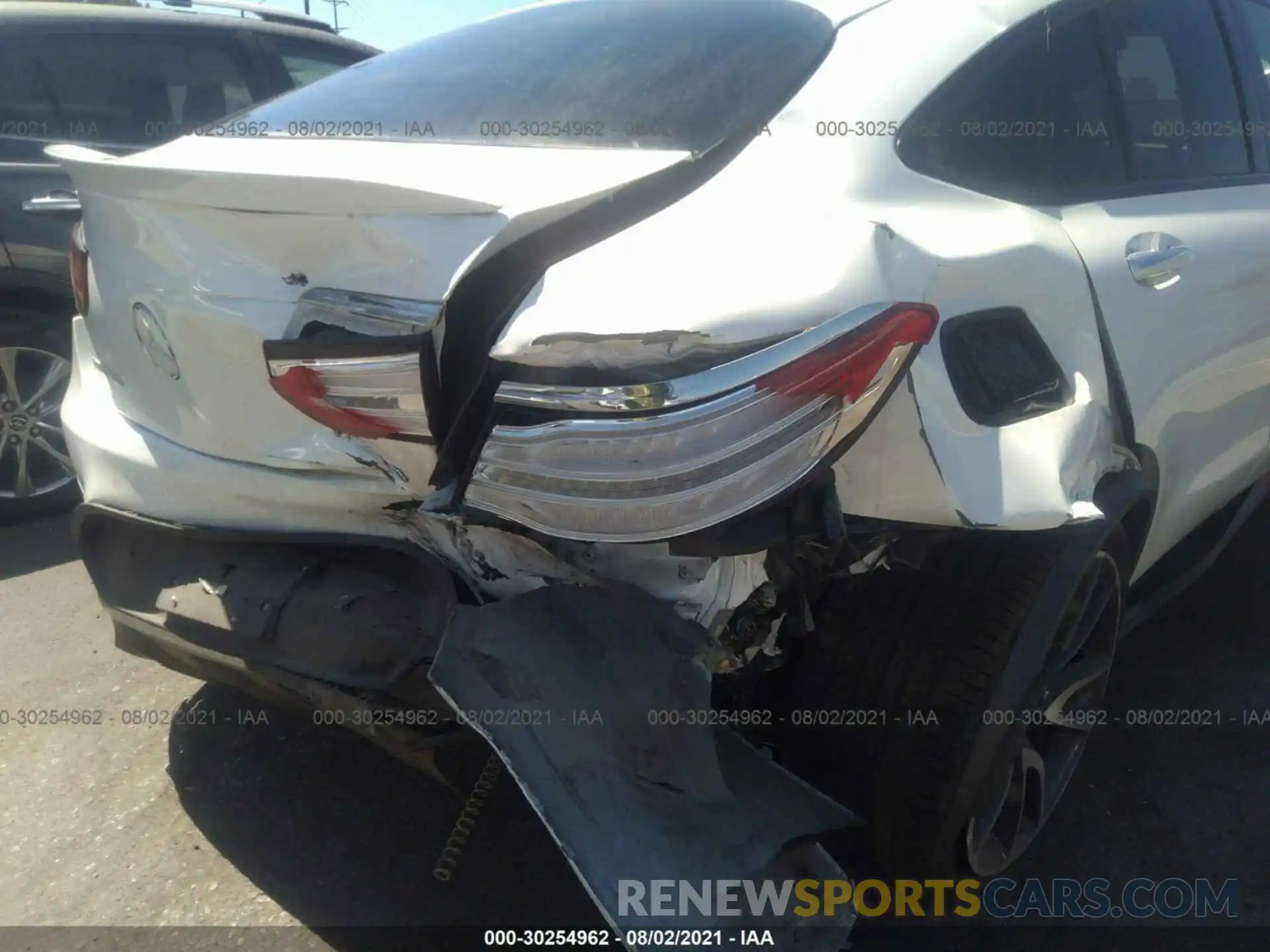 6 Photograph of a damaged car WDC0J6EBXKF643945 MERCEDES-BENZ GLC 2019