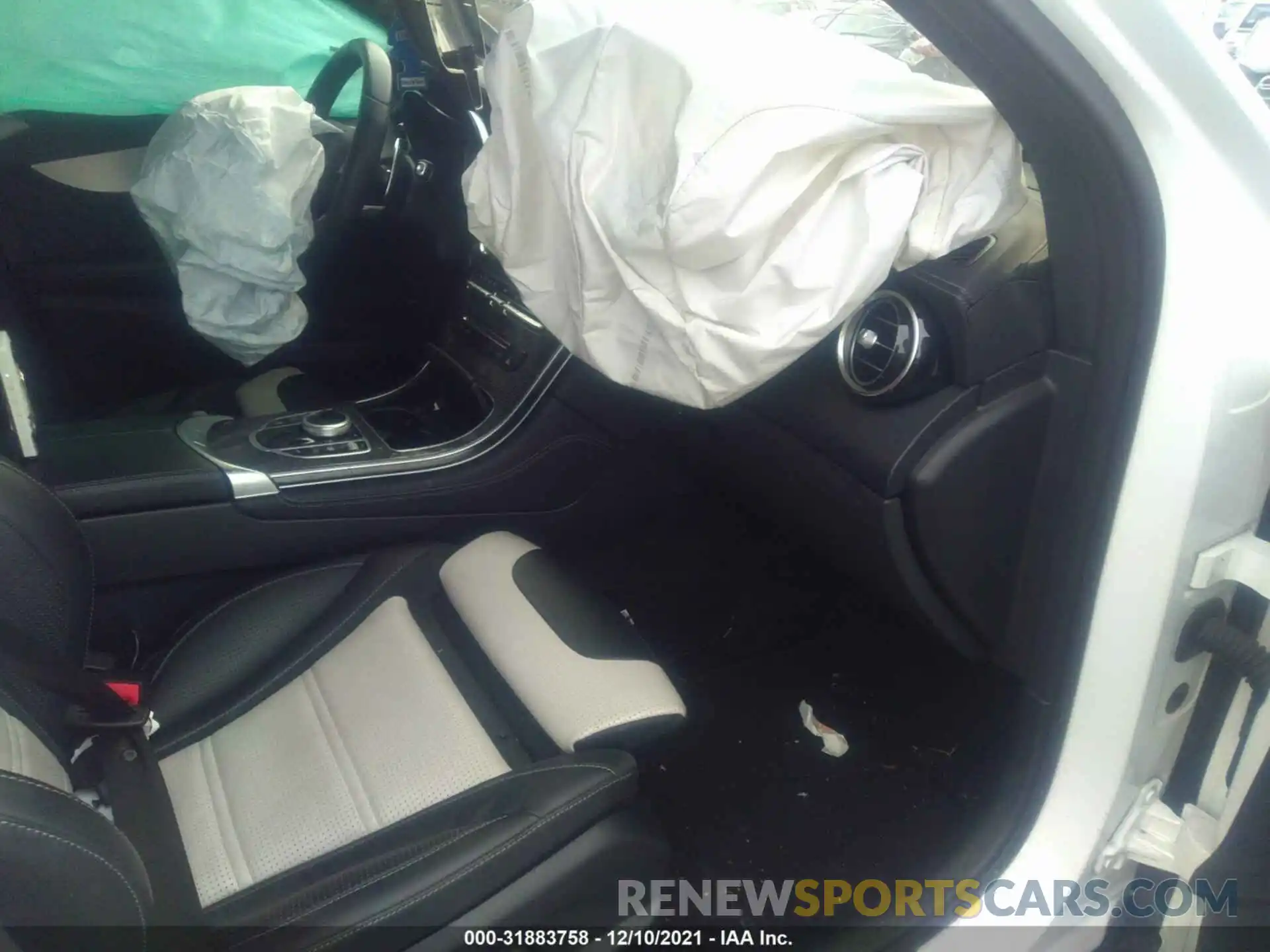 5 Photograph of a damaged car WDC0J8JB1KF557828 MERCEDES-BENZ GLC 2019