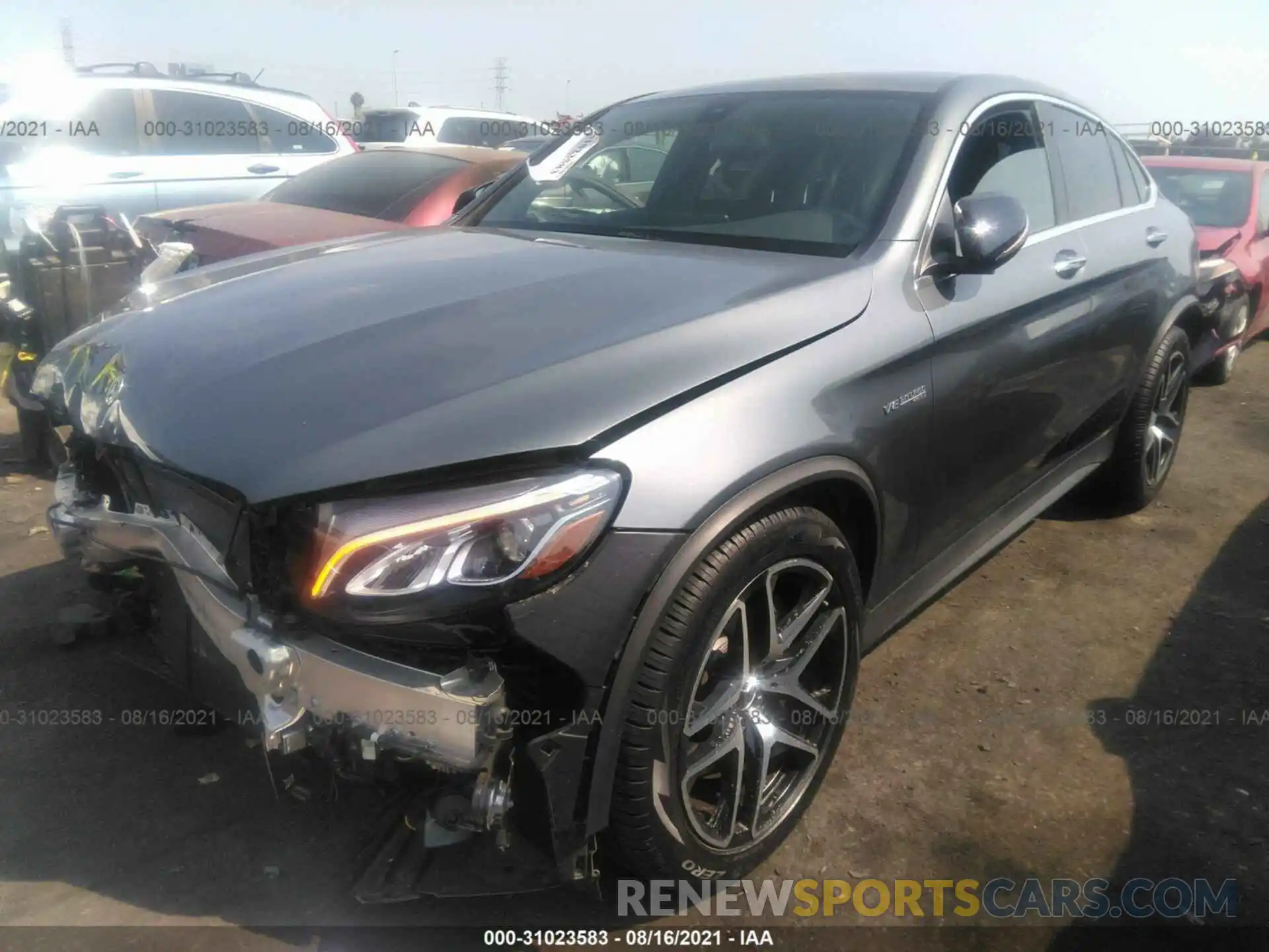 2 Photograph of a damaged car WDC0J8JB2KF567249 MERCEDES-BENZ GLC 2019