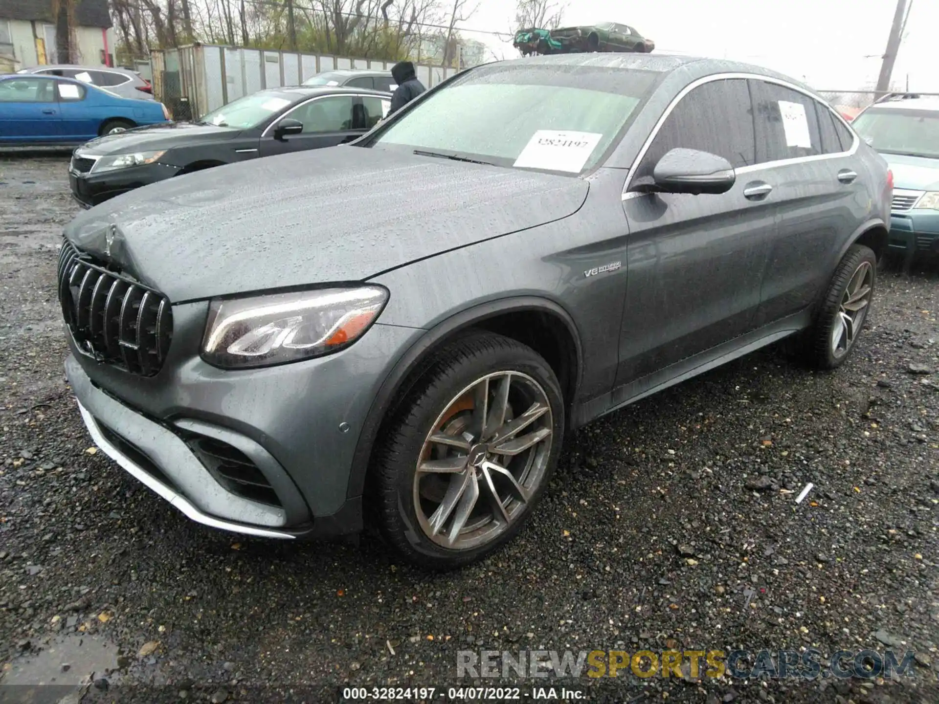 2 Photograph of a damaged car WDC0J8JBXKF526819 MERCEDES-BENZ GLC 2019