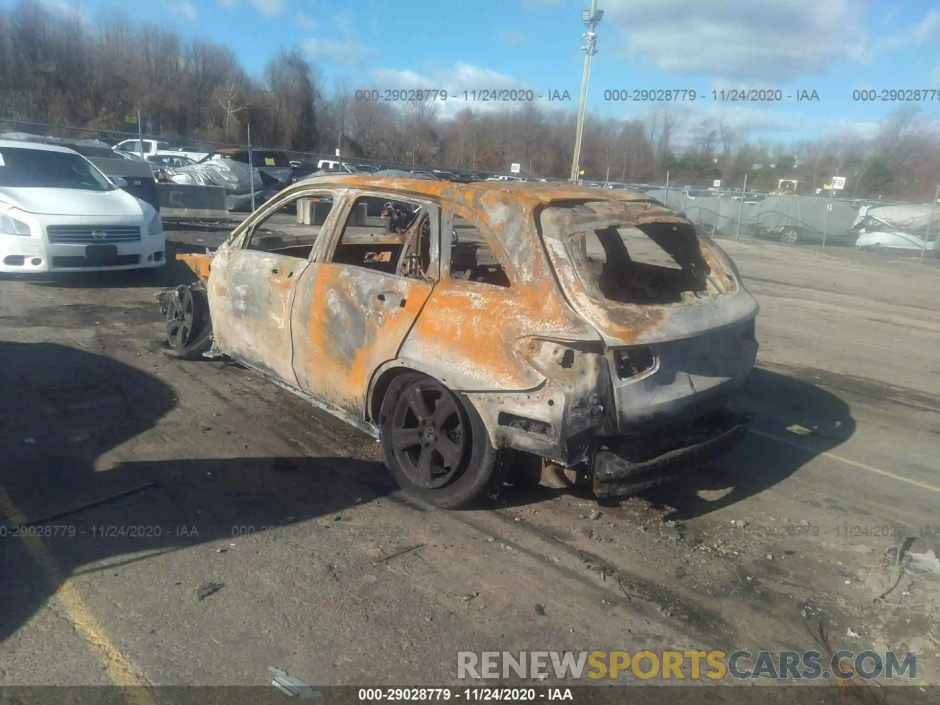 3 Photograph of a damaged car W0C0G8EBBLF703586 MERCEDES-BENZ GLC 2020
