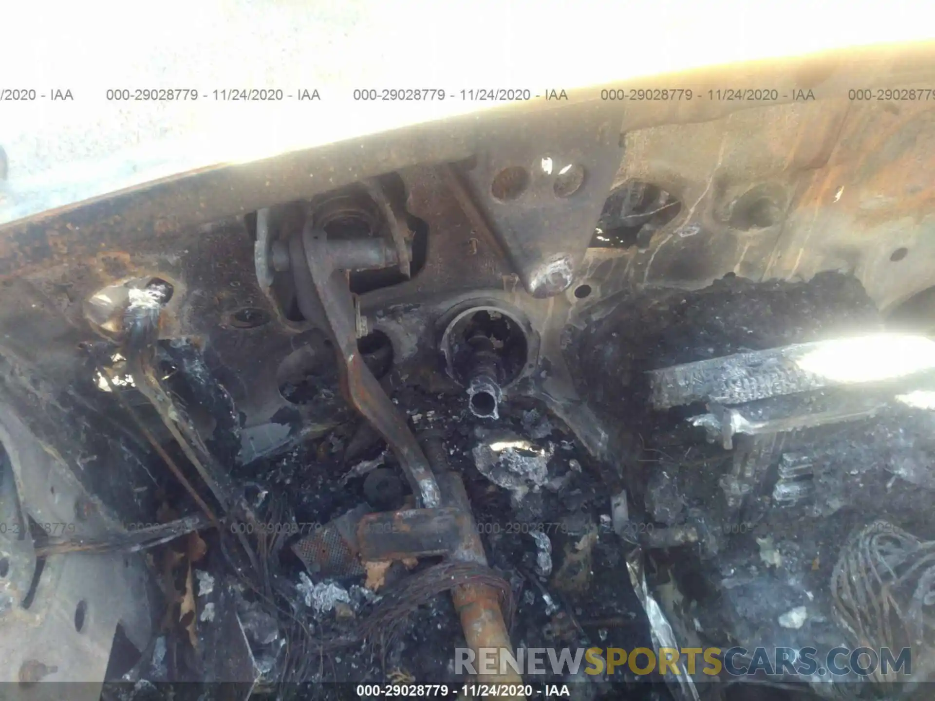 7 Фотография поврежденного автомобиля W0C0G8EBBLF703586 MERCEDES-BENZ GLC 2020