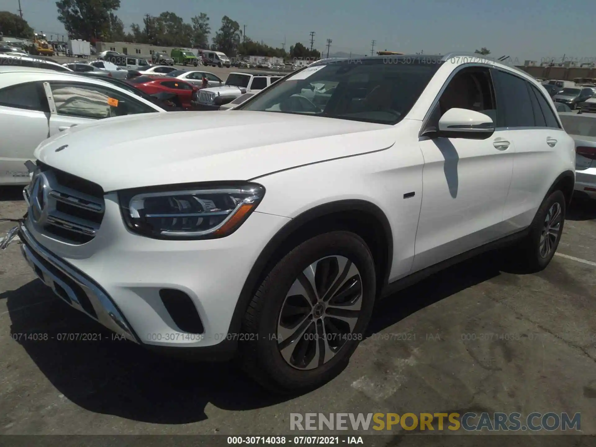 2 Photograph of a damaged car W1N0G5DB2LF799830 MERCEDES-BENZ GLC 2020