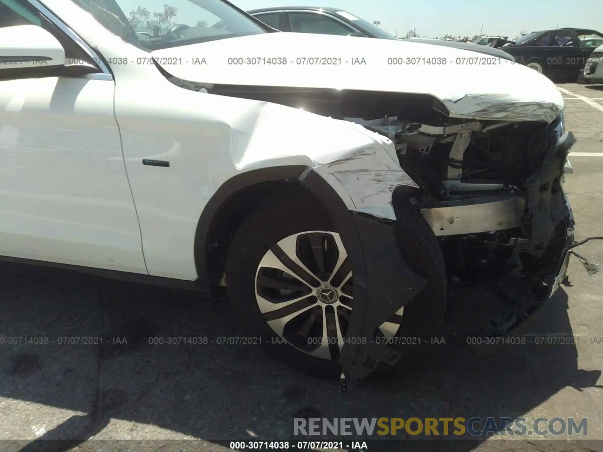 6 Photograph of a damaged car W1N0G5DB2LF799830 MERCEDES-BENZ GLC 2020