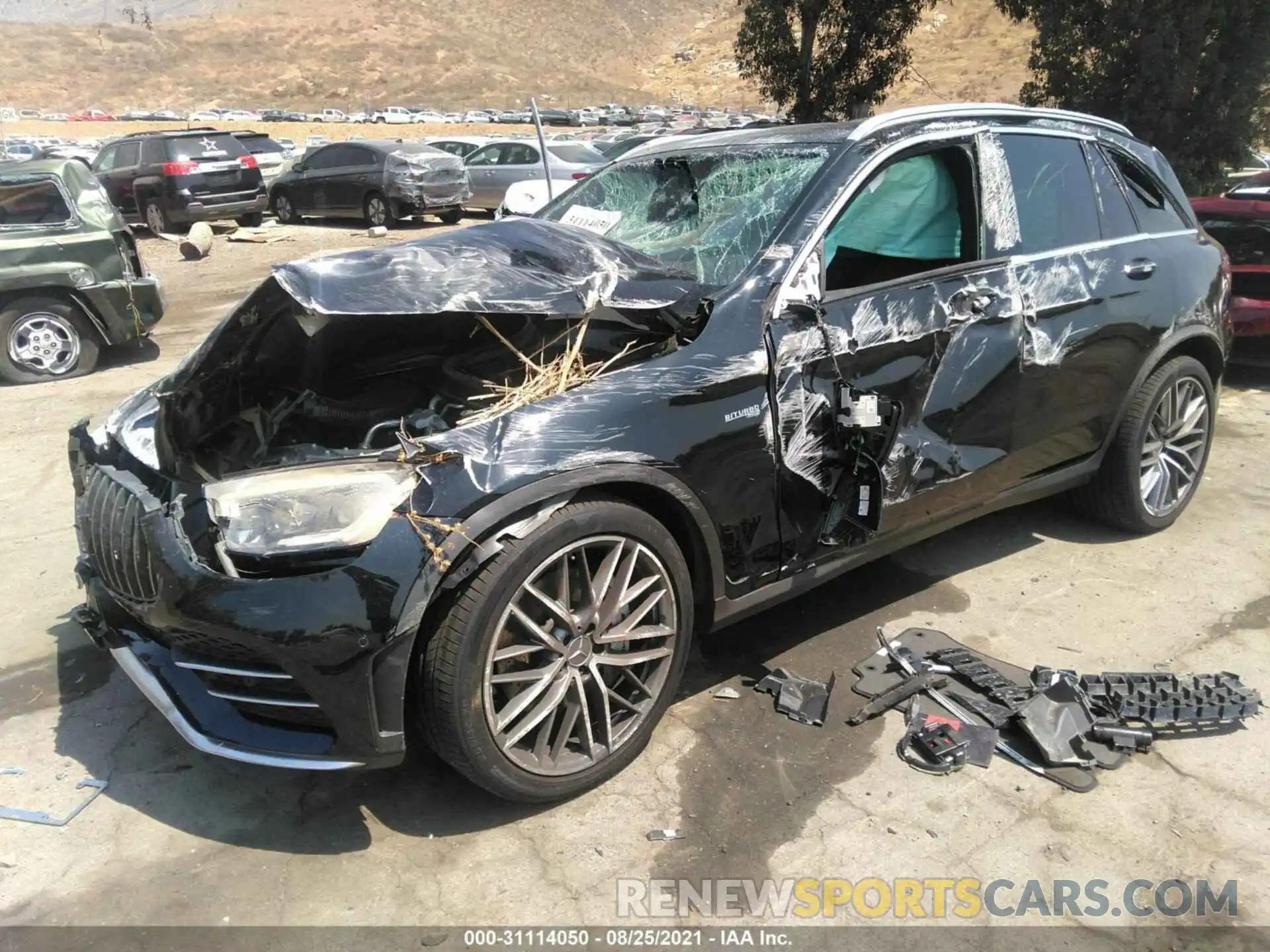 2 Photograph of a damaged car W1N0G6EB1LF785695 MERCEDES-BENZ GLC 2020