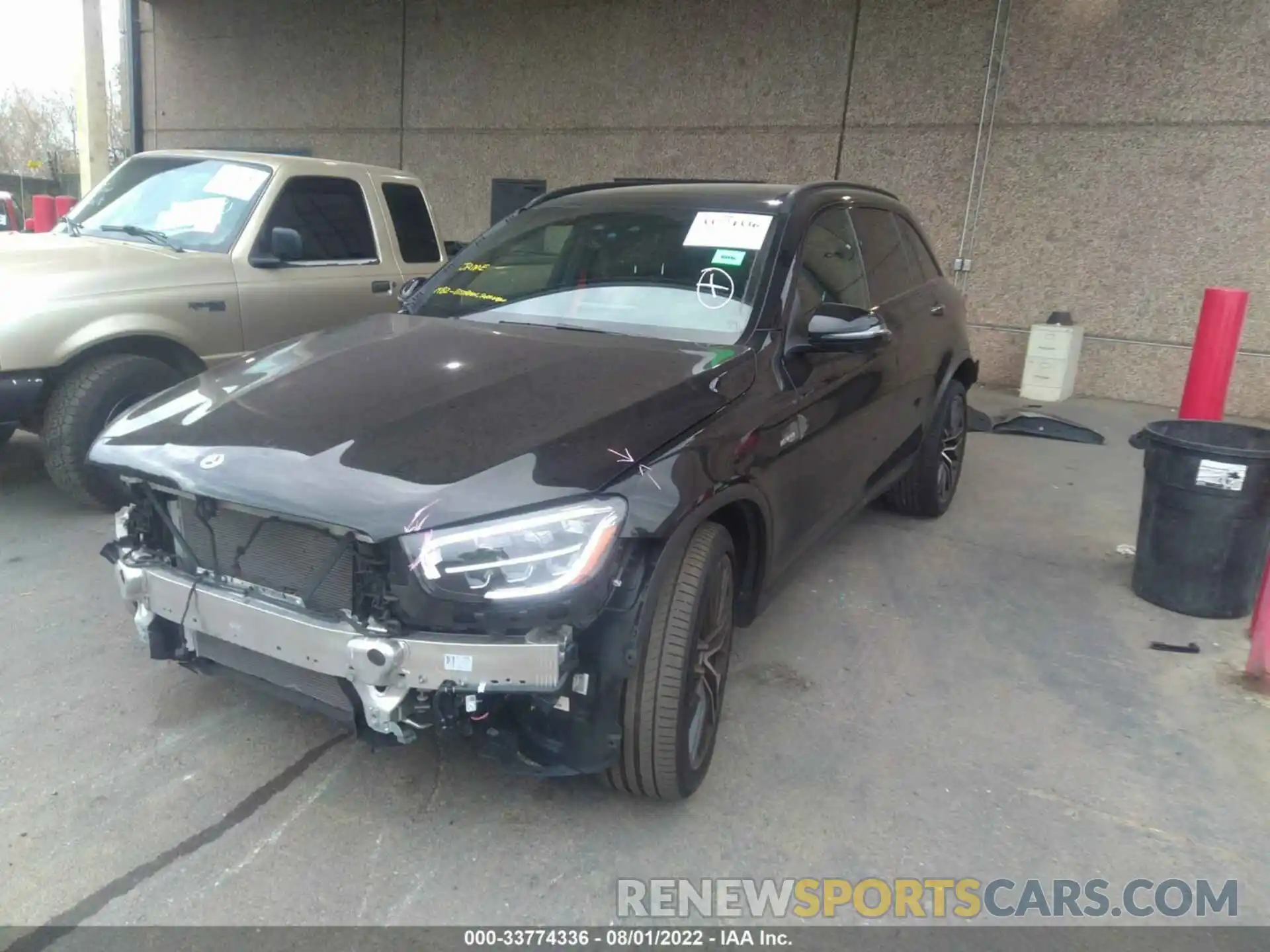 2 Photograph of a damaged car W1N0G6EB2LF828246 MERCEDES-BENZ GLC 2020