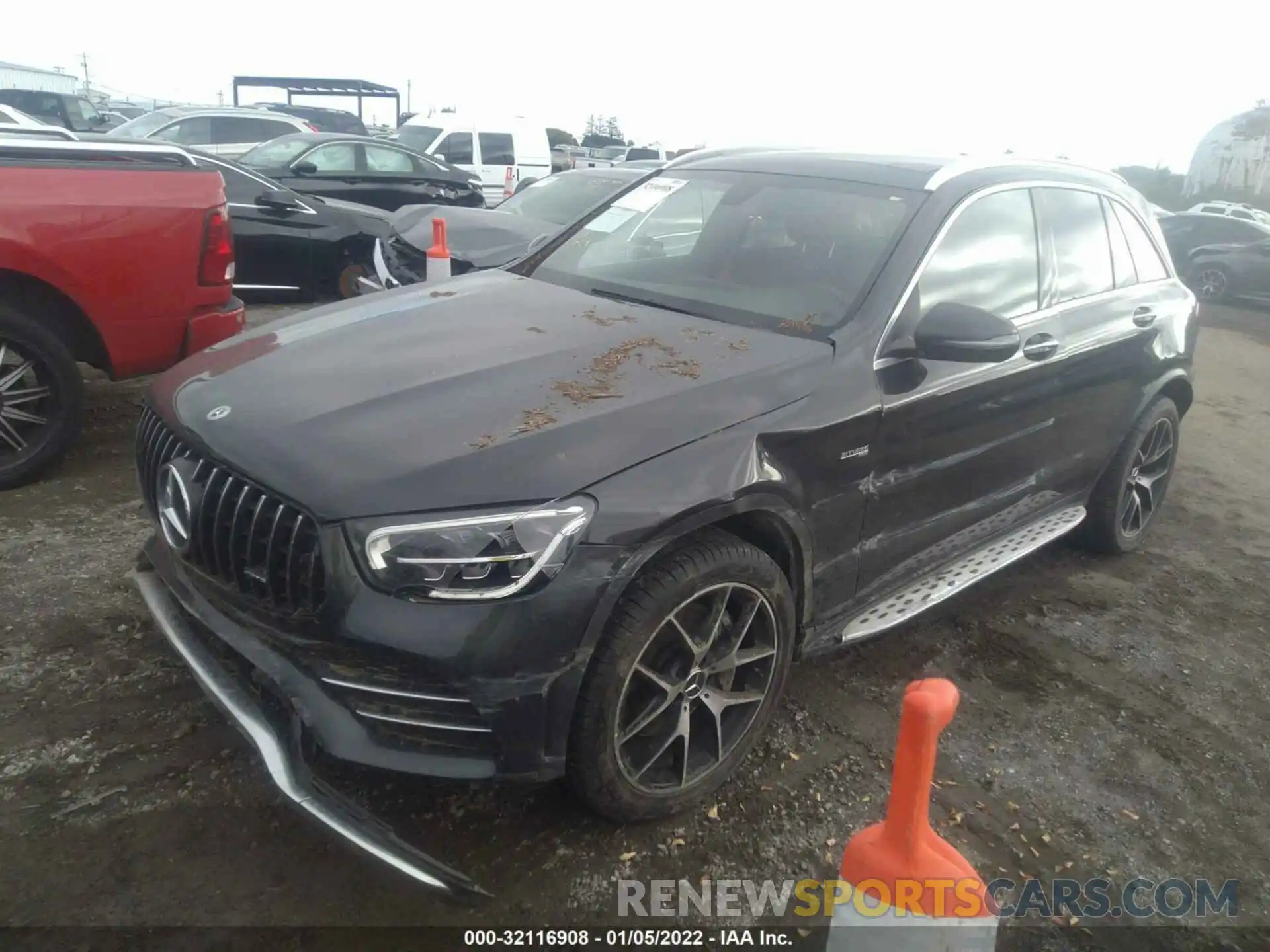 2 Photograph of a damaged car W1N0G6EB6LF774918 MERCEDES-BENZ GLC 2020