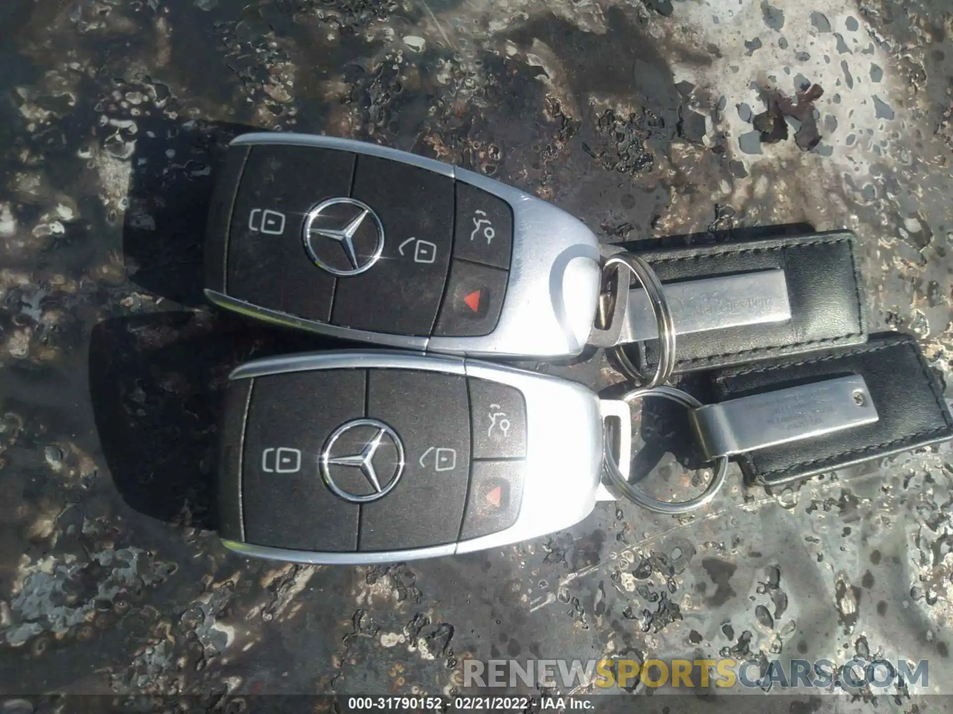 11 Photograph of a damaged car W1N0G6EBXLF755997 MERCEDES-BENZ GLC 2020