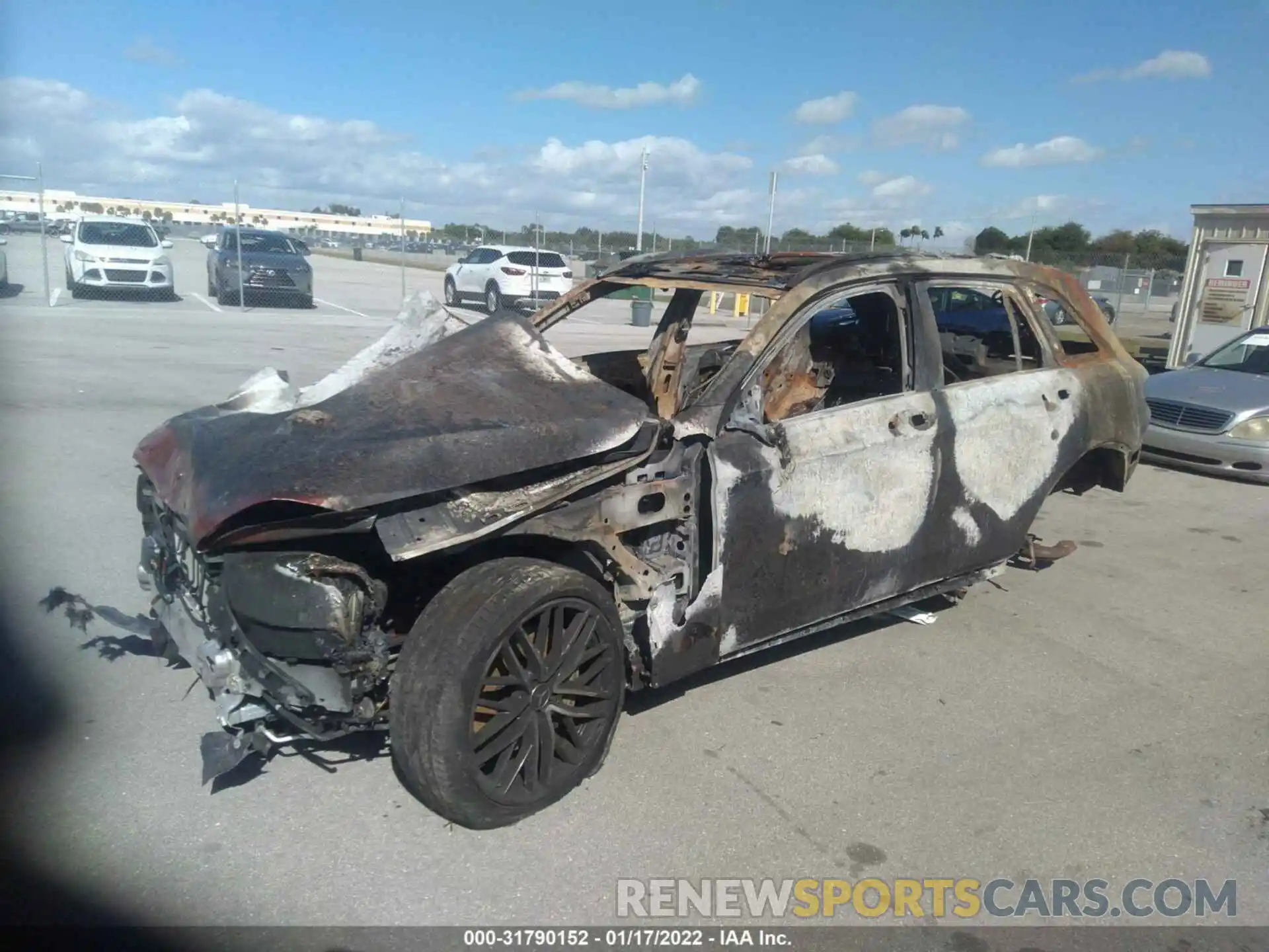 2 Photograph of a damaged car W1N0G6EBXLF755997 MERCEDES-BENZ GLC 2020