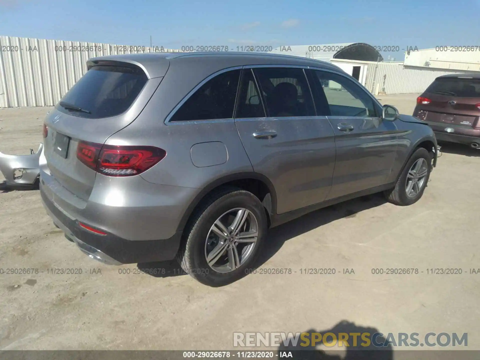 4 Фотография поврежденного автомобиля W1N0G8DB0LF789668 MERCEDES-BENZ GLC 2020