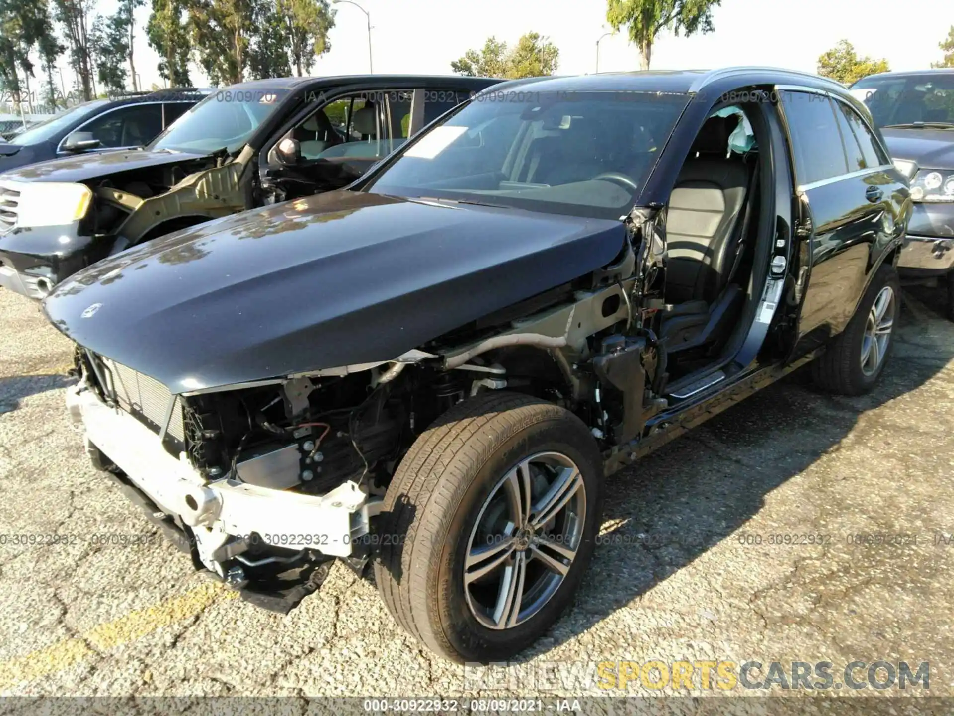 2 Photograph of a damaged car W1N0G8DB0LF799696 MERCEDES-BENZ GLC 2020