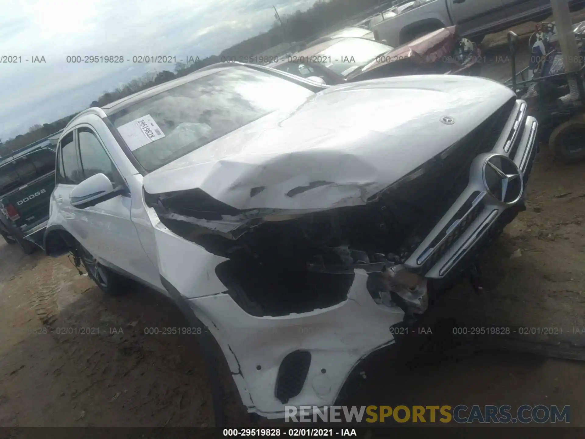 1 Фотография поврежденного автомобиля W1N0G8DB0LV255656 MERCEDES-BENZ GLC 2020