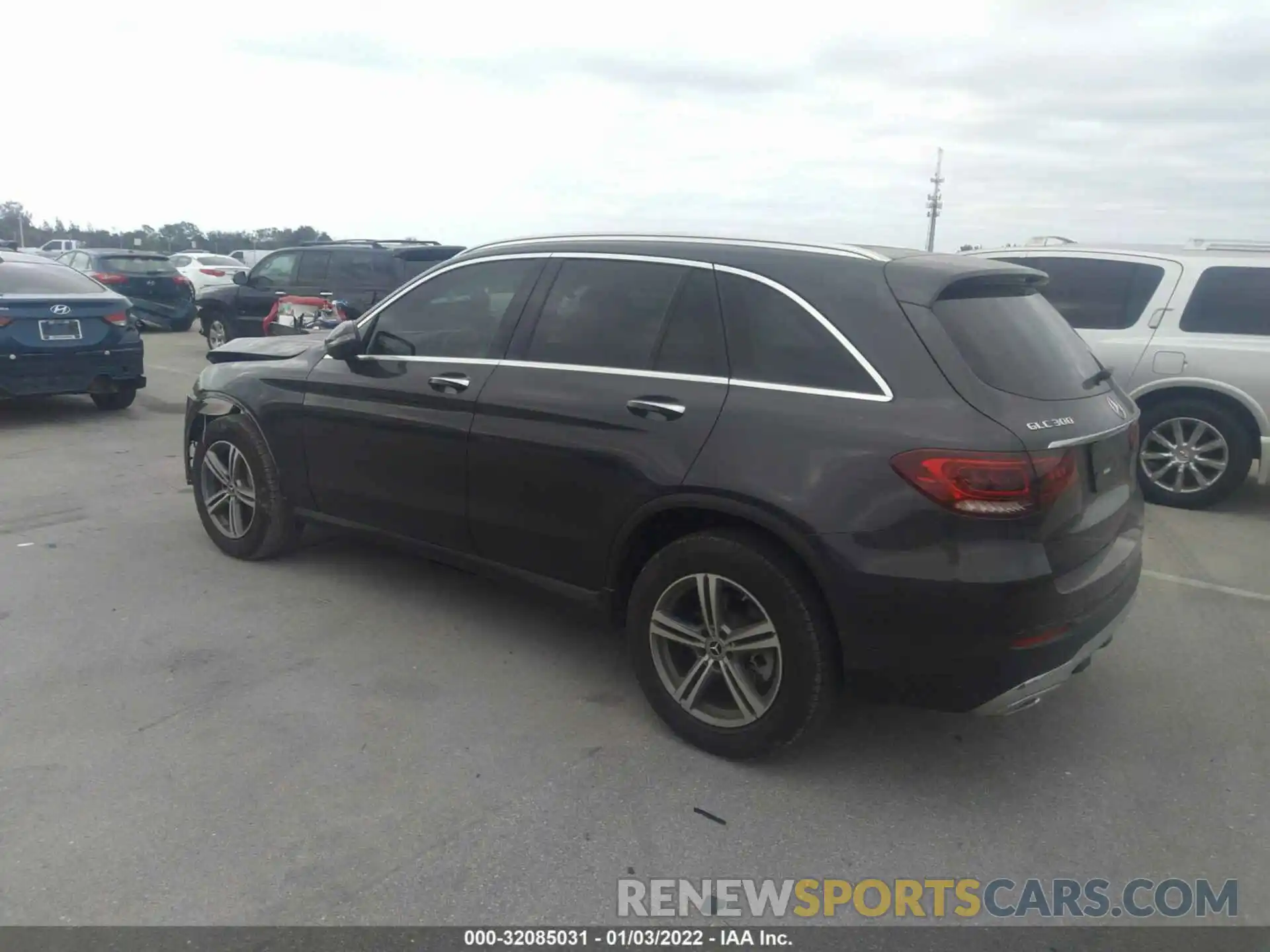 3 Photograph of a damaged car W1N0G8DB1LF757487 MERCEDES-BENZ GLC 2020