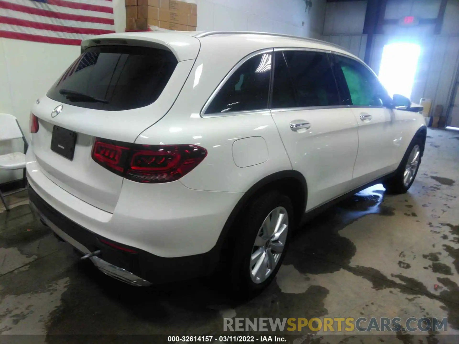 4 Photograph of a damaged car W1N0G8DB1LF780204 MERCEDES-BENZ GLC 2020