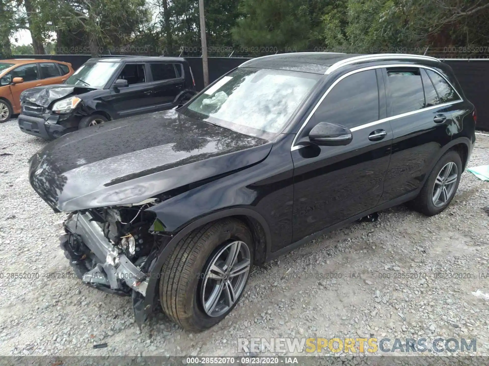 2 Фотография поврежденного автомобиля W1N0G8DB1LF793101 MERCEDES-BENZ GLC 2020