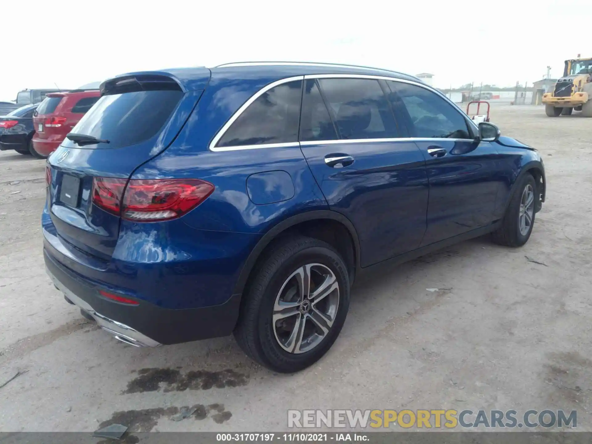 4 Фотография поврежденного автомобиля W1N0G8DB1LF793857 MERCEDES-BENZ GLC 2020