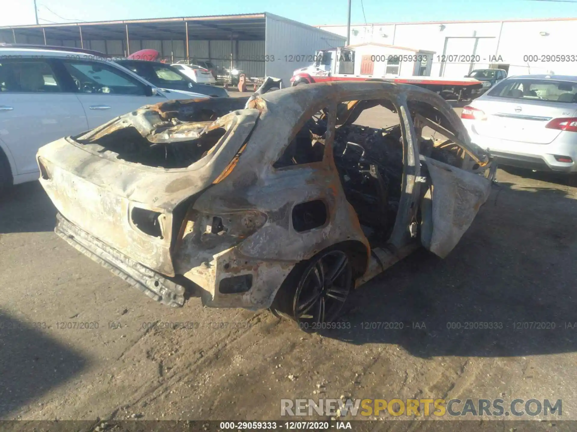 4 Фотография поврежденного автомобиля W1N0G8DB1LF805117 MERCEDES-BENZ GLC 2020