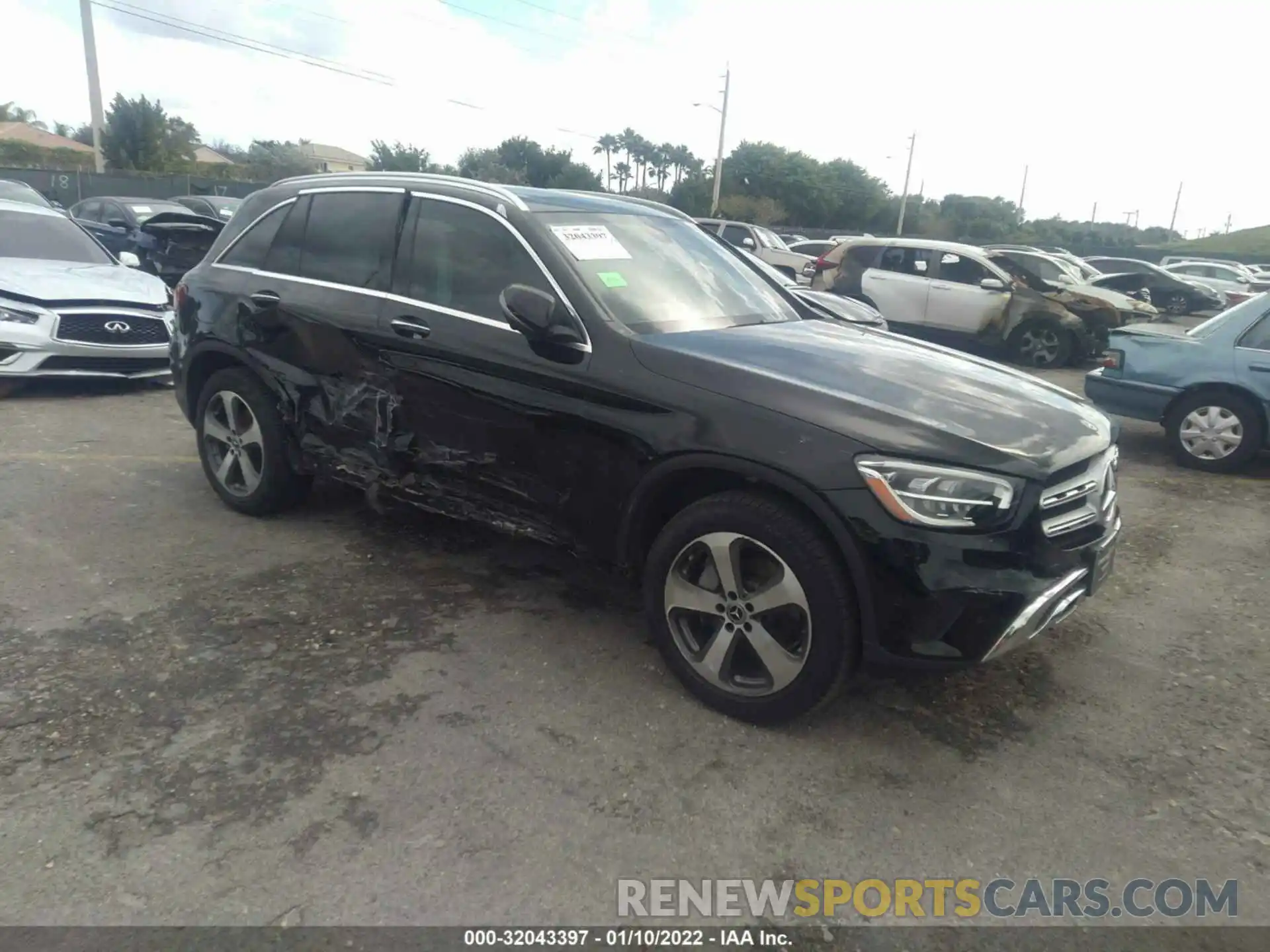 1 Photograph of a damaged car W1N0G8DB1LF808387 MERCEDES-BENZ GLC 2020