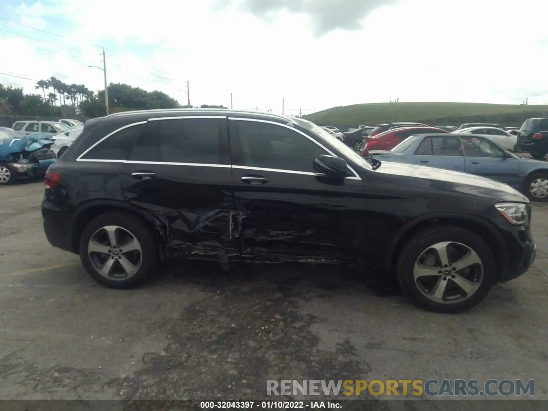 6 Photograph of a damaged car W1N0G8DB1LF808387 MERCEDES-BENZ GLC 2020