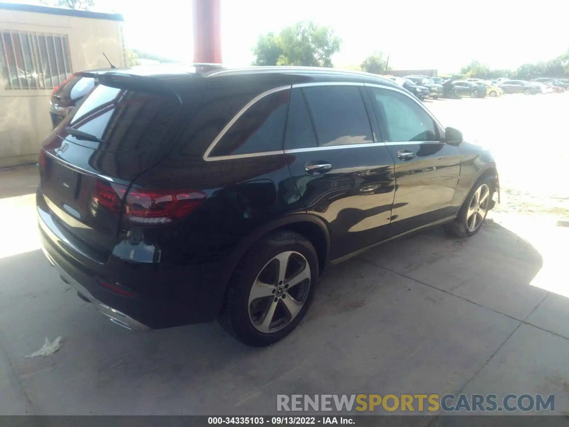 4 Photograph of a damaged car W1N0G8DB2LF833914 MERCEDES-BENZ GLC 2020