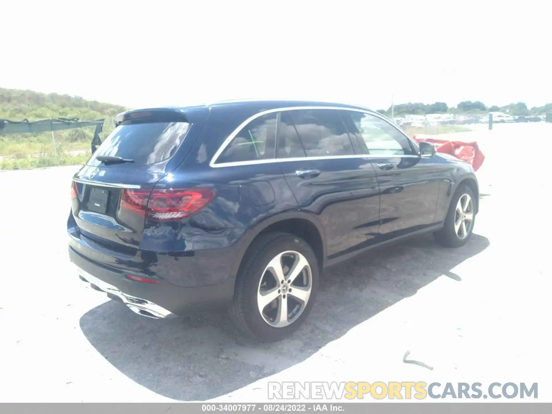 4 Photograph of a damaged car W1N0G8DB2LF837610 MERCEDES-BENZ GLC 2020