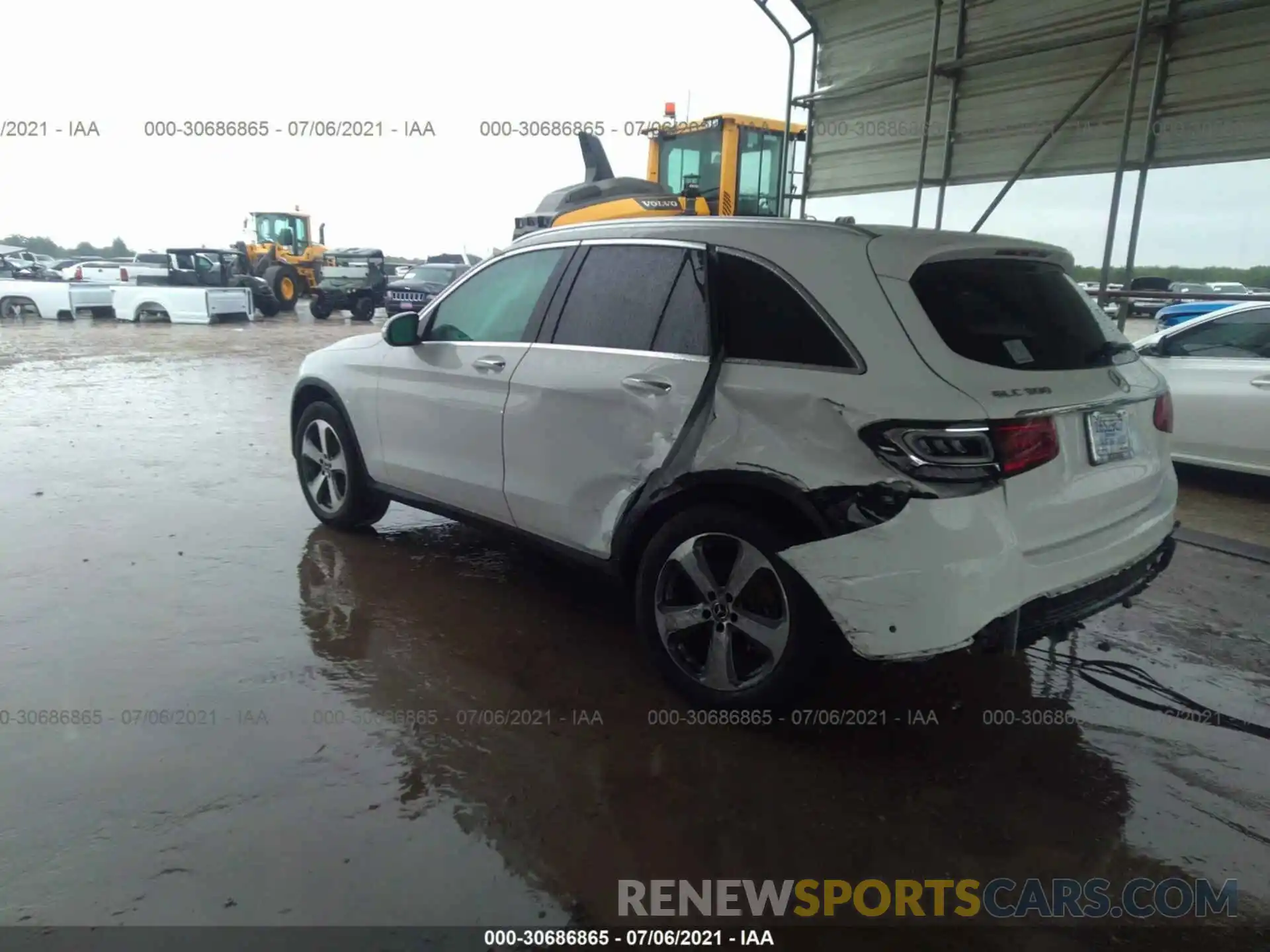 3 Photograph of a damaged car W1N0G8DB3LF798381 MERCEDES-BENZ GLC 2020