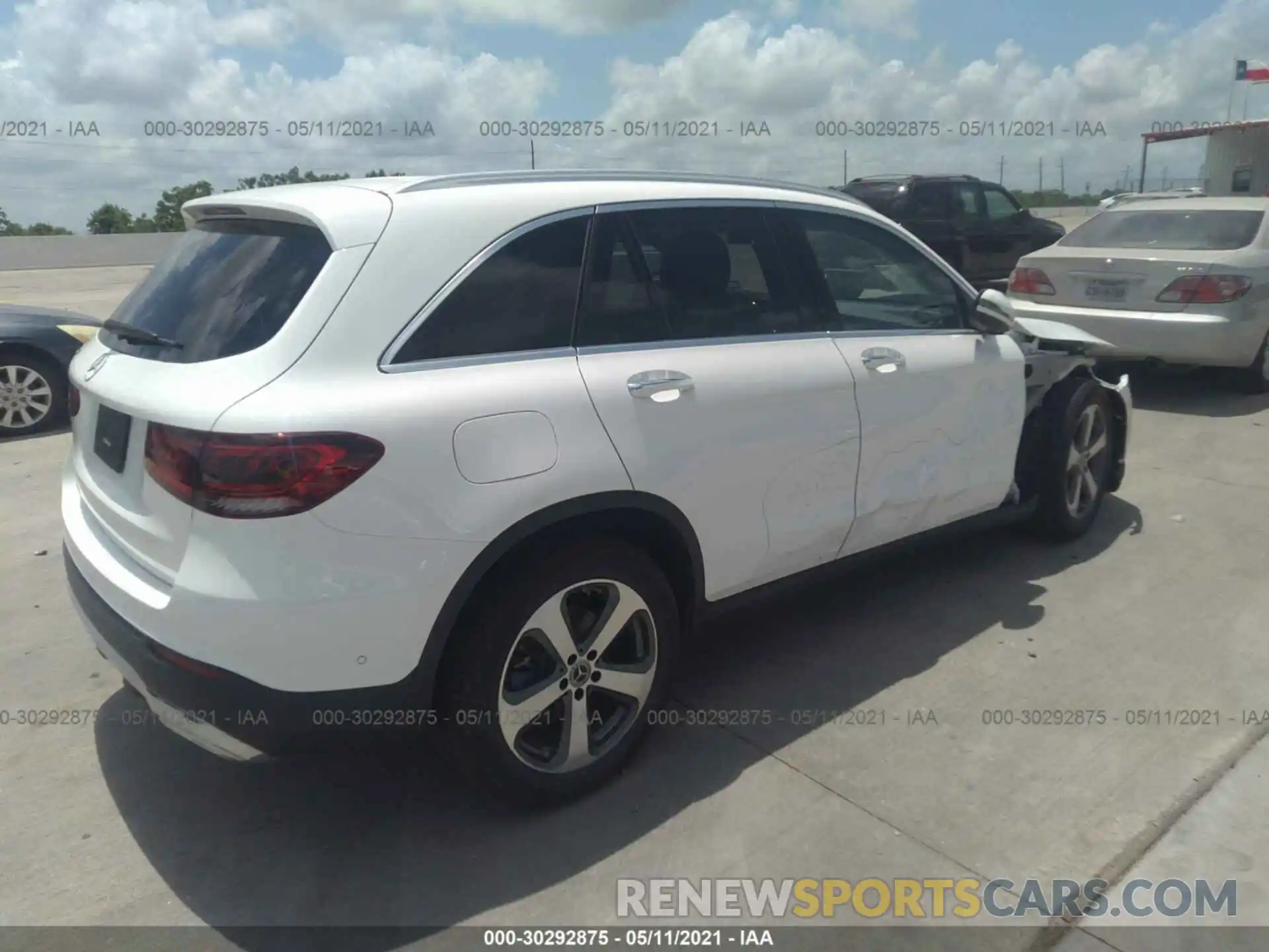 4 Photograph of a damaged car W1N0G8DB3LF838006 MERCEDES-BENZ GLC 2020