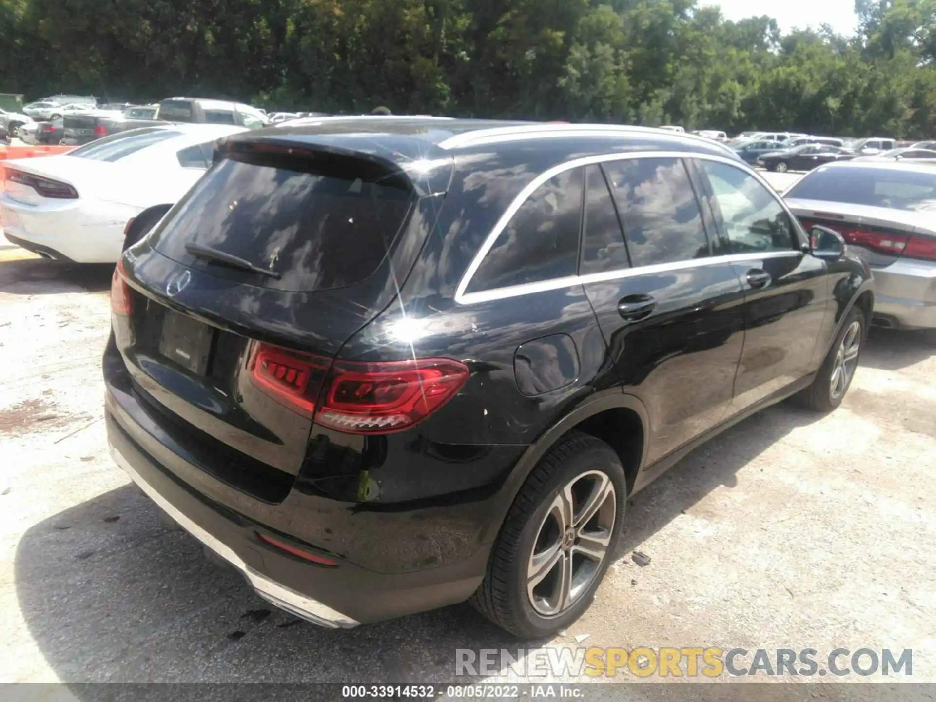 4 Photograph of a damaged car W1N0G8DB4LF761453 MERCEDES-BENZ GLC 2020