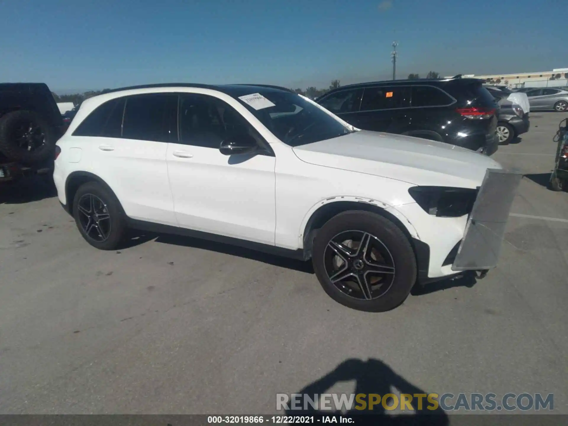 1 Photograph of a damaged car W1N0G8DB5LF791707 MERCEDES-BENZ GLC 2020