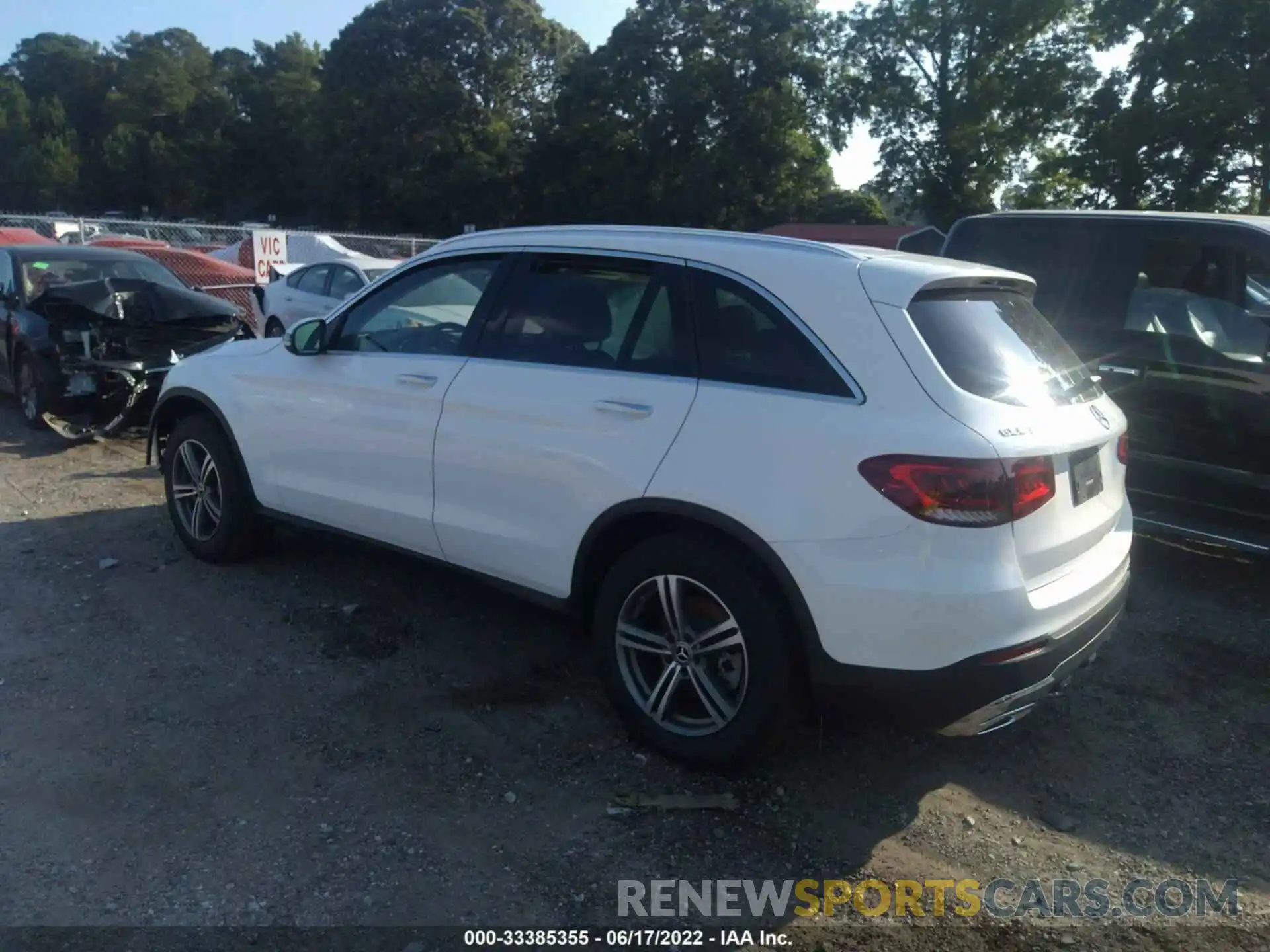 3 Photograph of a damaged car W1N0G8DB5LF865580 MERCEDES-BENZ GLC 2020