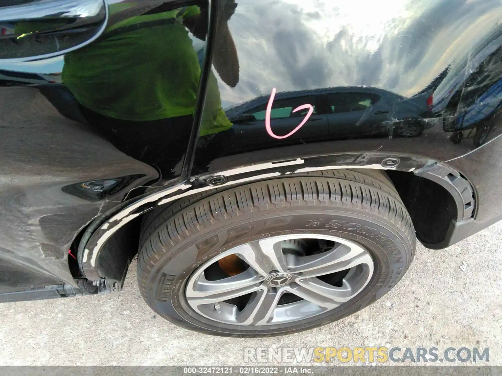 13 Photograph of a damaged car W1N0G8DB6LF778660 MERCEDES-BENZ GLC 2020