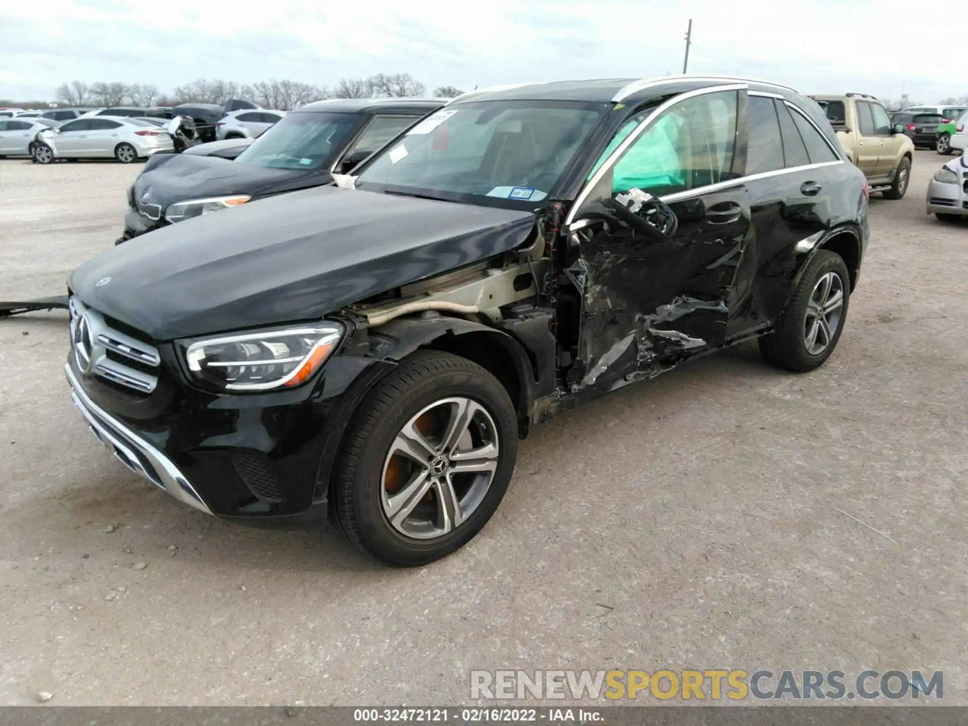 2 Photograph of a damaged car W1N0G8DB6LF778660 MERCEDES-BENZ GLC 2020