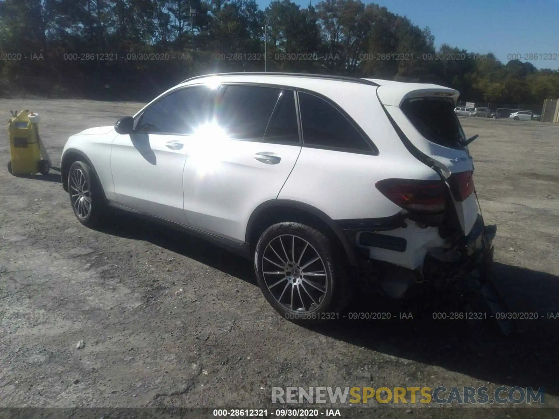 3 Photograph of a damaged car W1N0G8DB6LF803749 MERCEDES-BENZ GLC 2020