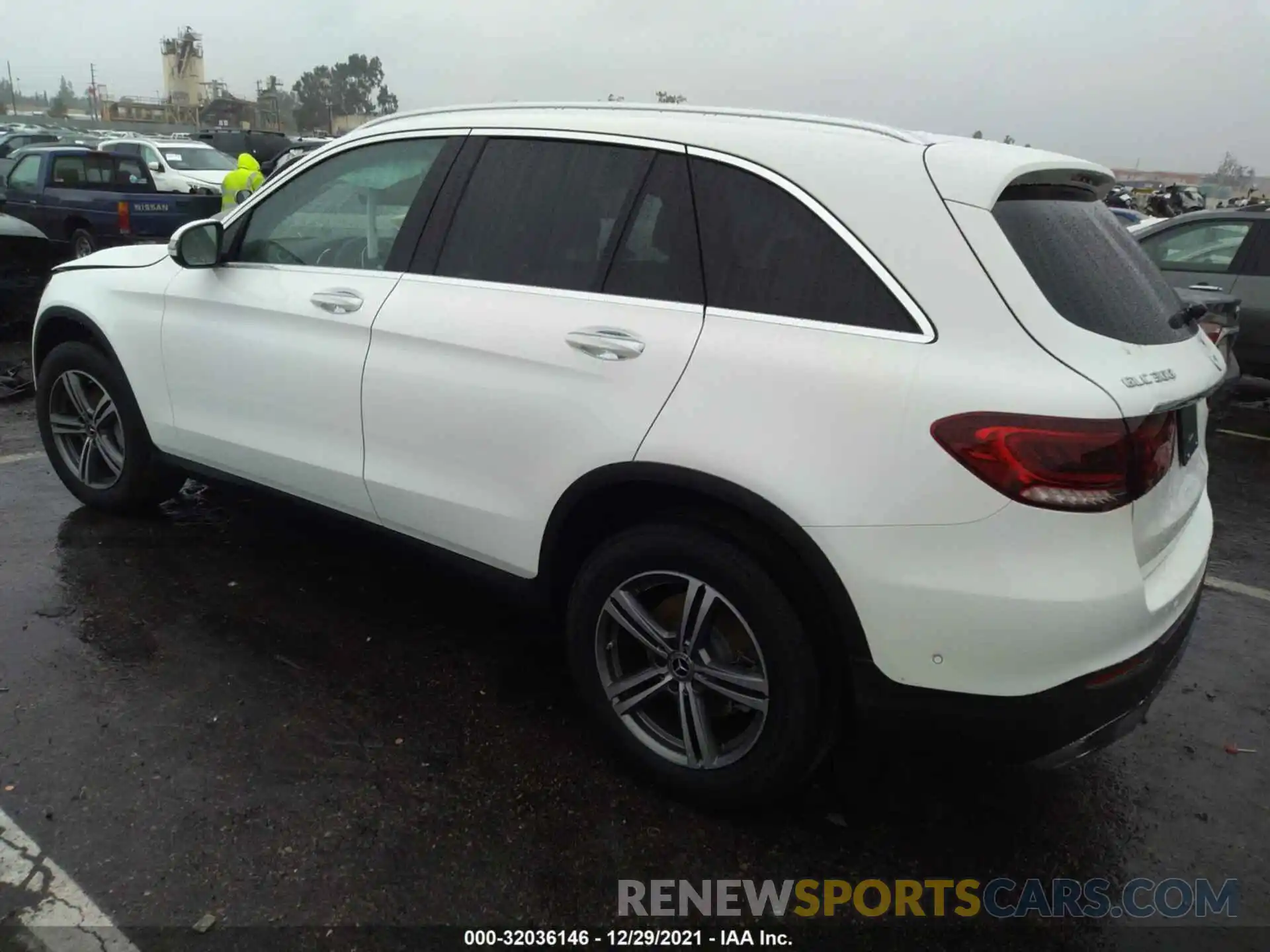 3 Photograph of a damaged car W1N0G8DB7LF820527 MERCEDES-BENZ GLC 2020