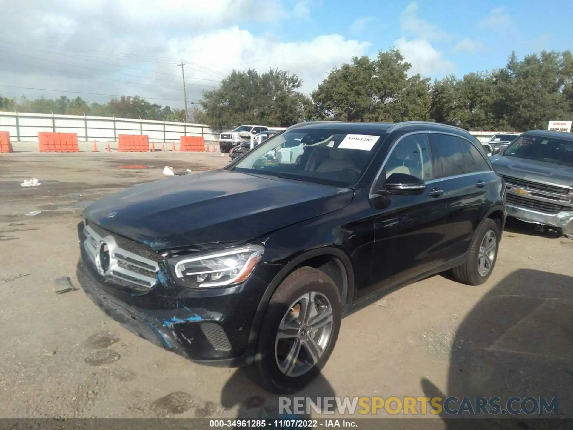 2 Photograph of a damaged car W1N0G8DB8LF807818 MERCEDES-BENZ GLC 2020