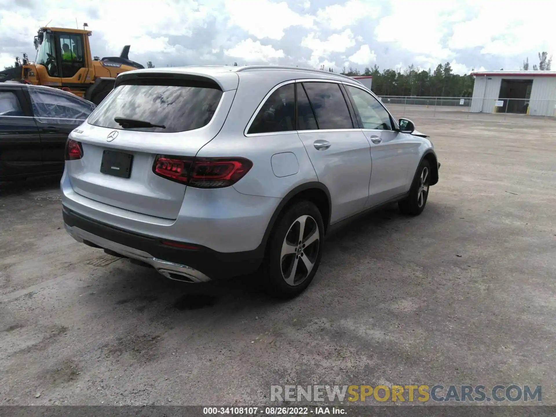 4 Photograph of a damaged car W1N0G8DB9LF789944 MERCEDES-BENZ GLC 2020