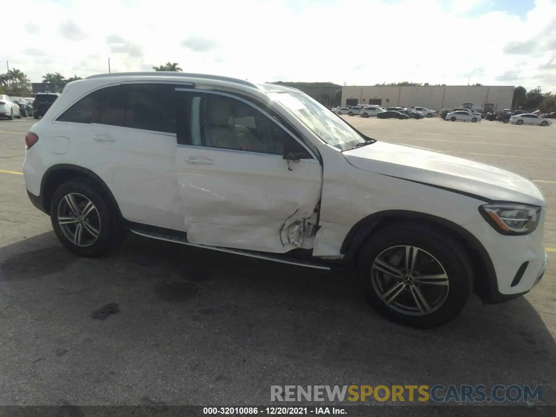 6 Photograph of a damaged car W1N0G8DB9LF854226 MERCEDES-BENZ GLC 2020