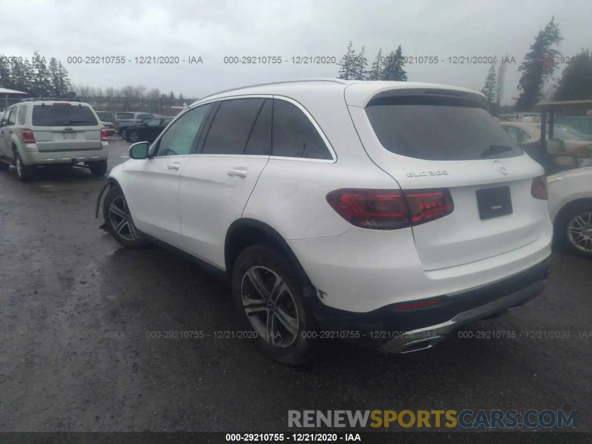 3 Photograph of a damaged car W1N0G8DBXLF781609 MERCEDES-BENZ GLC 2020