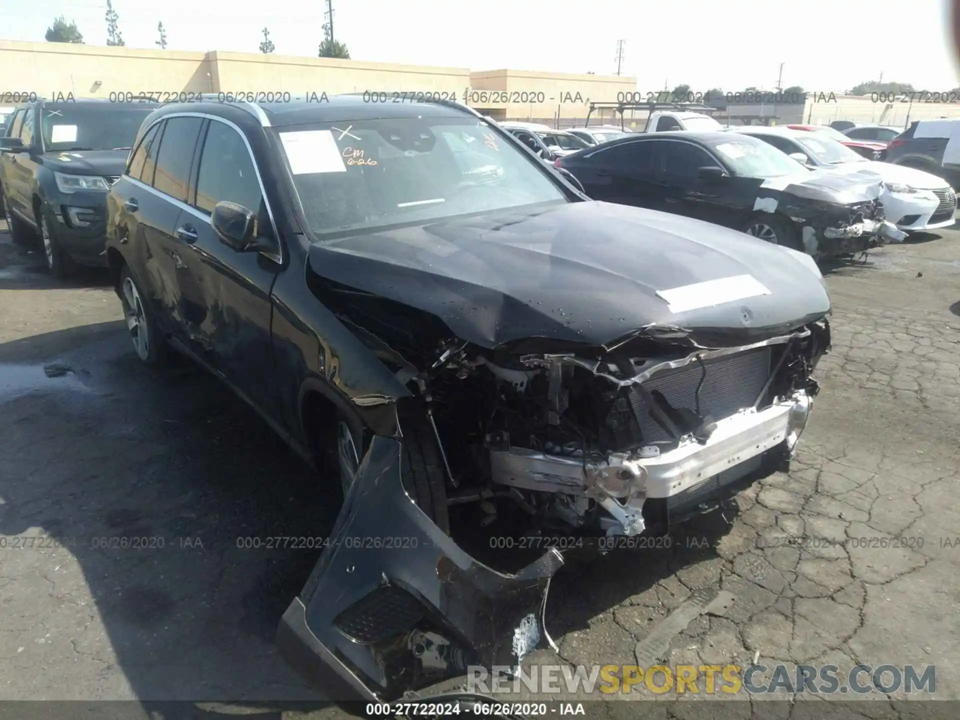 1 Фотография поврежденного автомобиля W1N0G8DBXLF798233 MERCEDES-BENZ GLC 2020