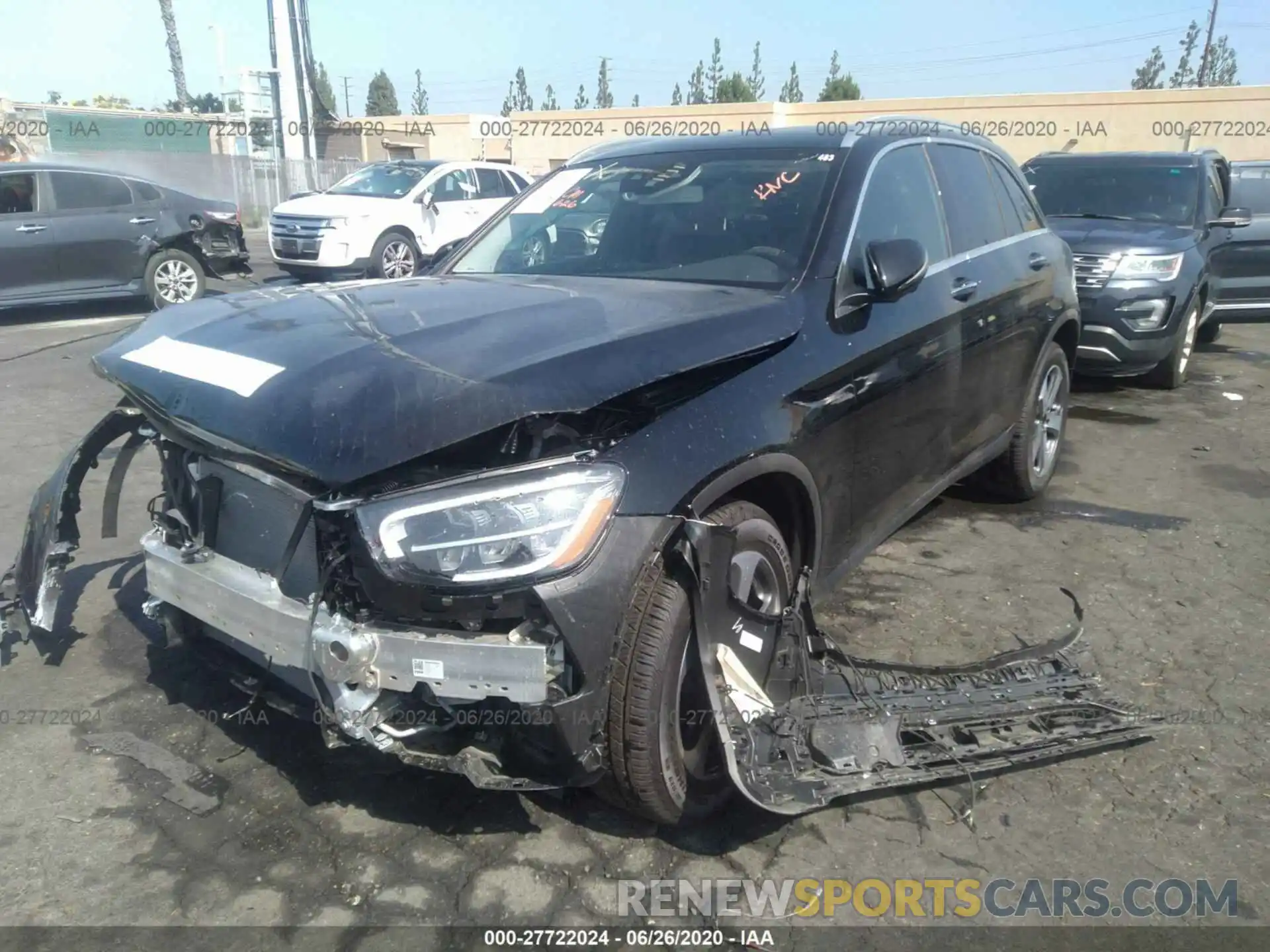 2 Фотография поврежденного автомобиля W1N0G8DBXLF798233 MERCEDES-BENZ GLC 2020