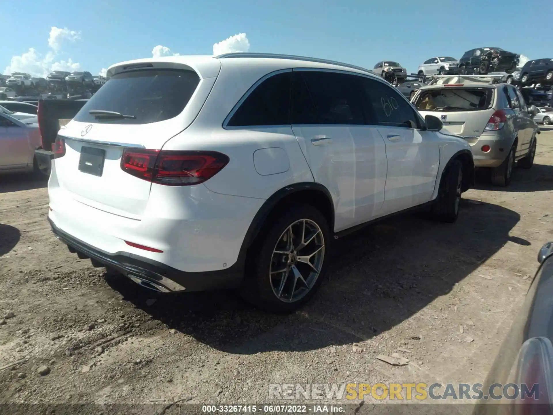 4 Фотография поврежденного автомобиля W1N0G8DBXLF855272 MERCEDES-BENZ GLC 2020