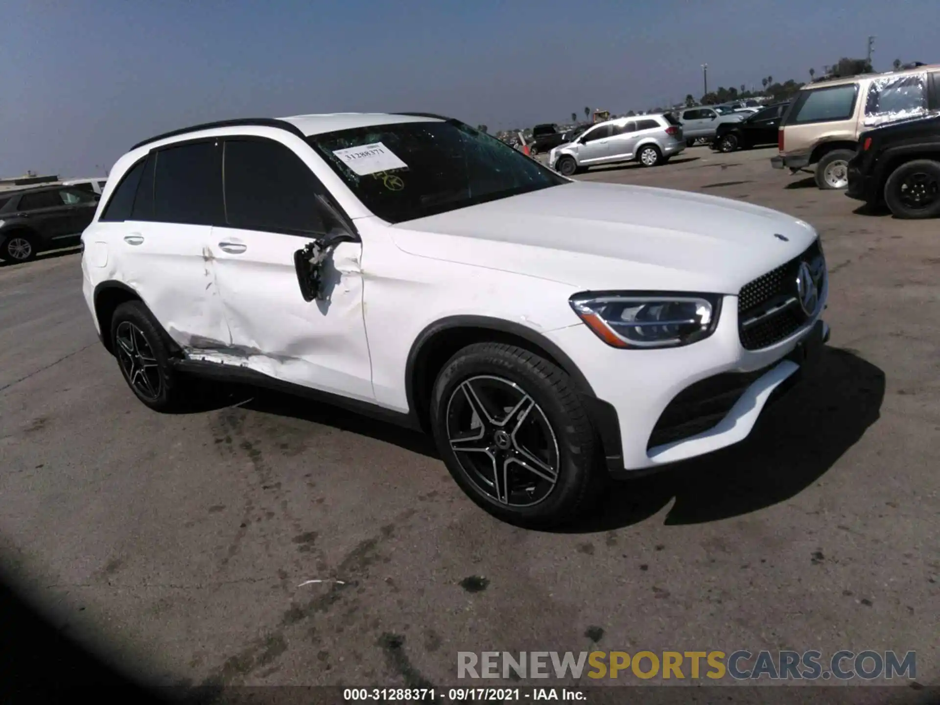 1 Photograph of a damaged car W1N0G8DBXLF860813 MERCEDES-BENZ GLC 2020