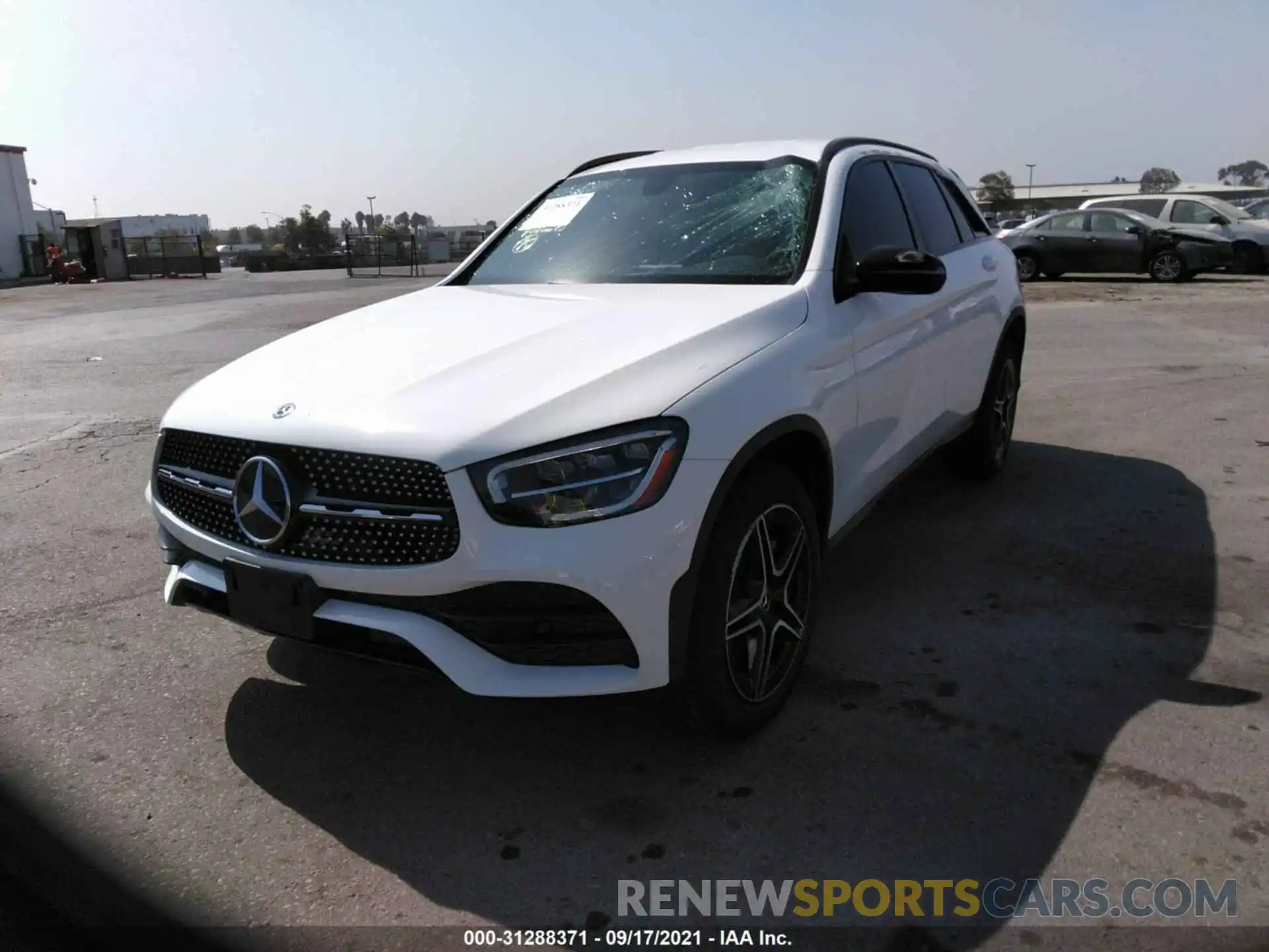 2 Photograph of a damaged car W1N0G8DBXLF860813 MERCEDES-BENZ GLC 2020